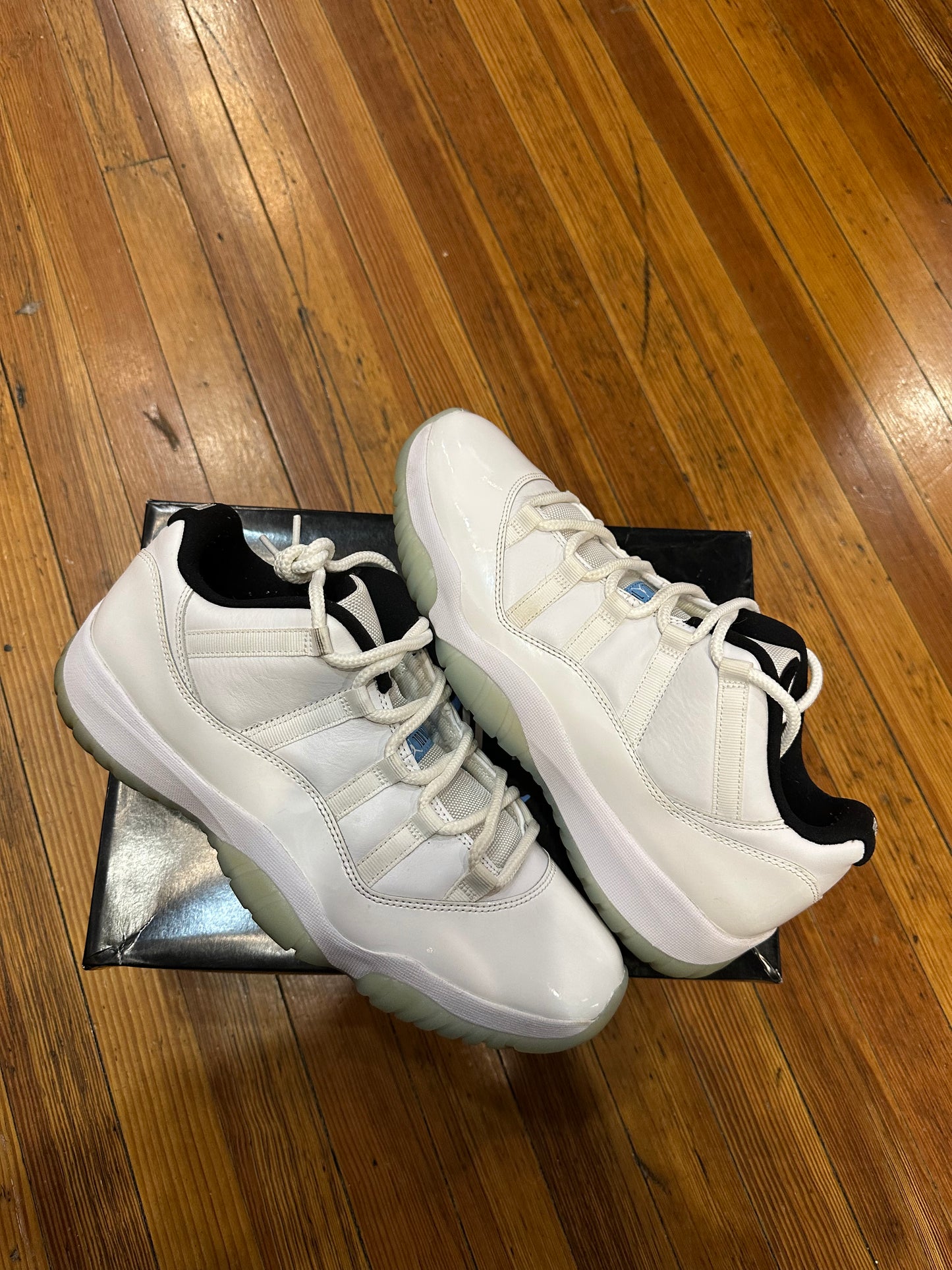 Jordan 11 “Legend Blue”