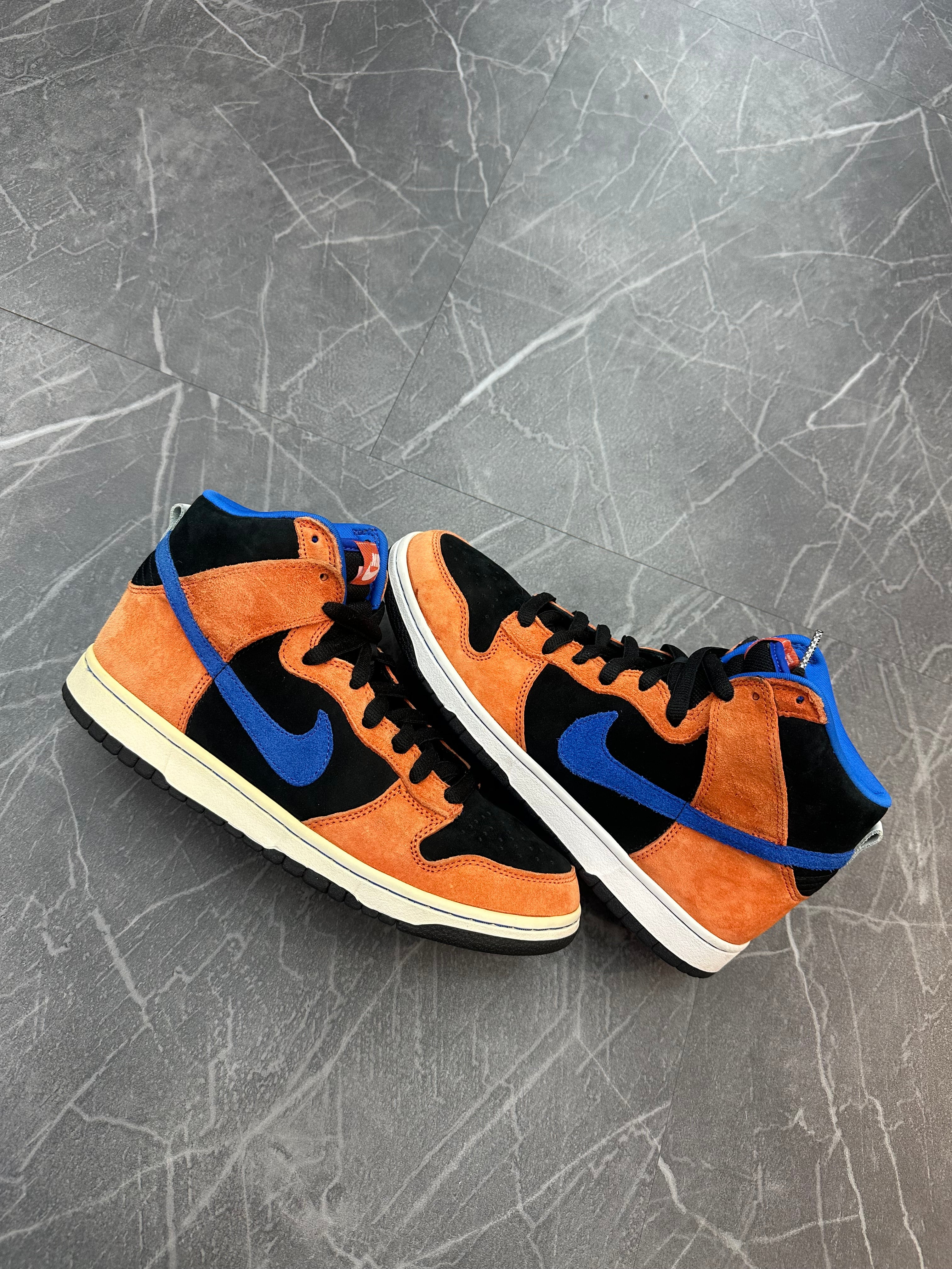 Nike SB Dunk High “Knicks” (2010)