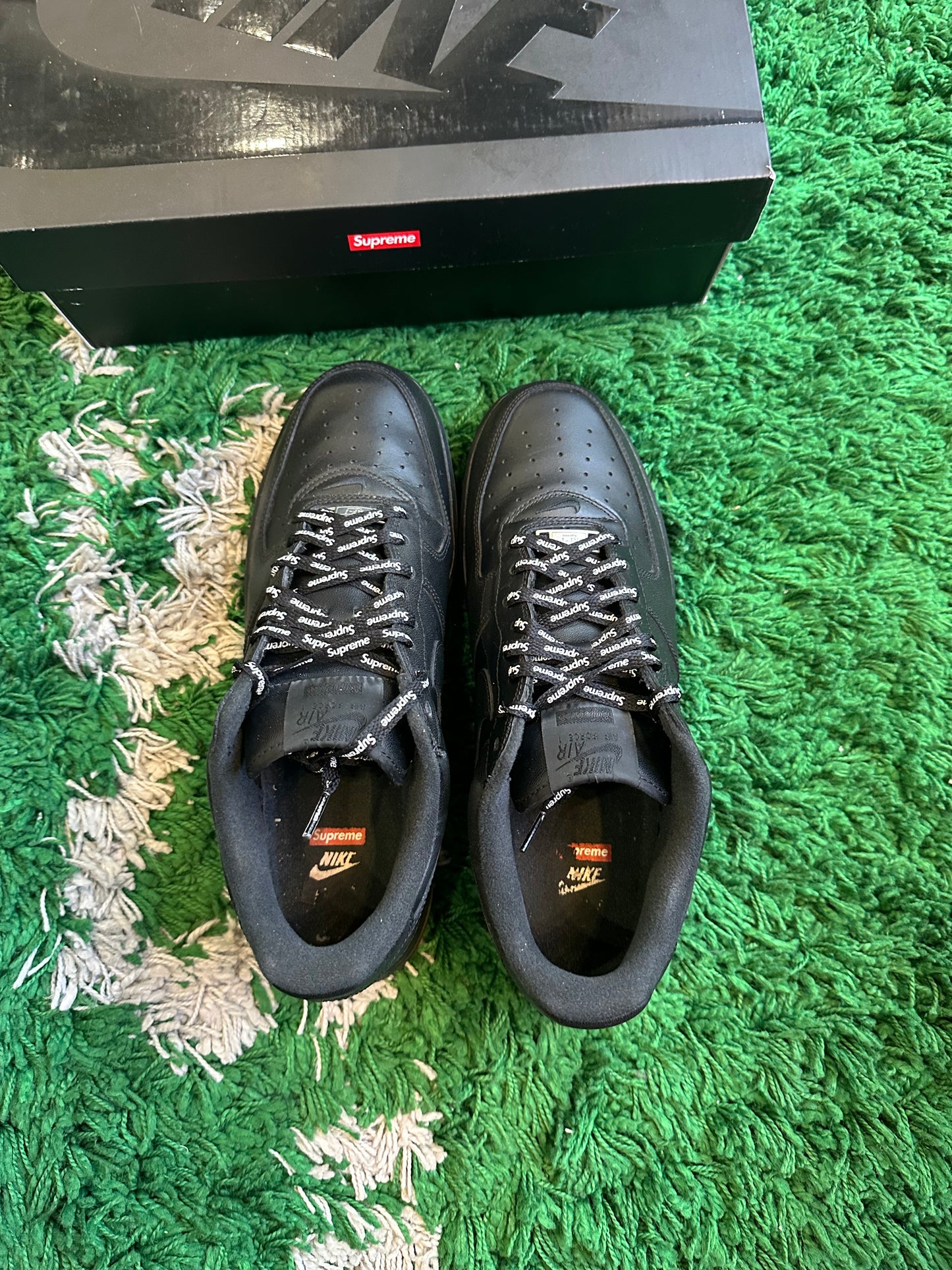 Nike Air Force 1 Low Supreme “Black”