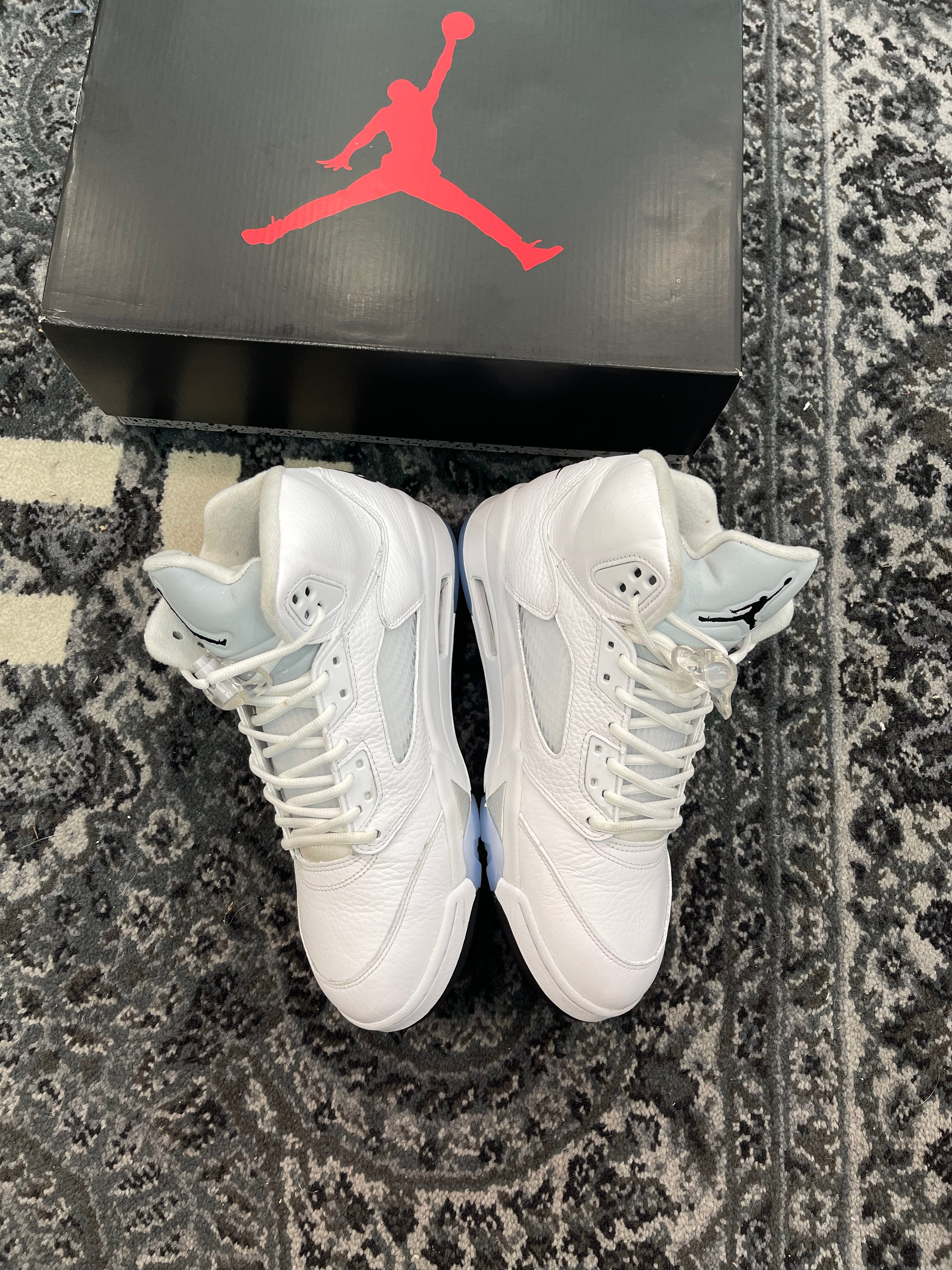 Jordan 5 “White Metallic”