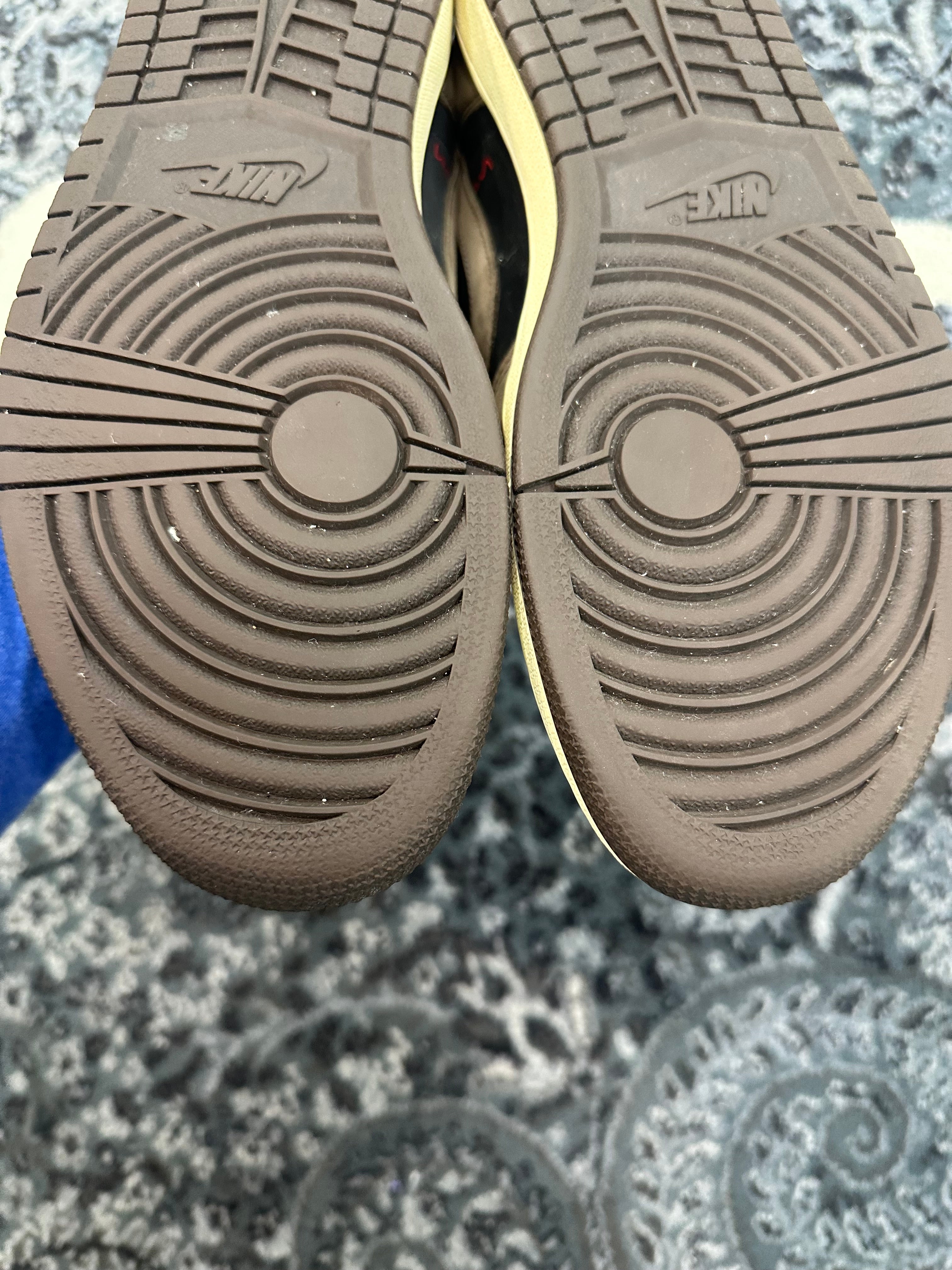 Jordan 1 Low Travis Scott “Mocha”