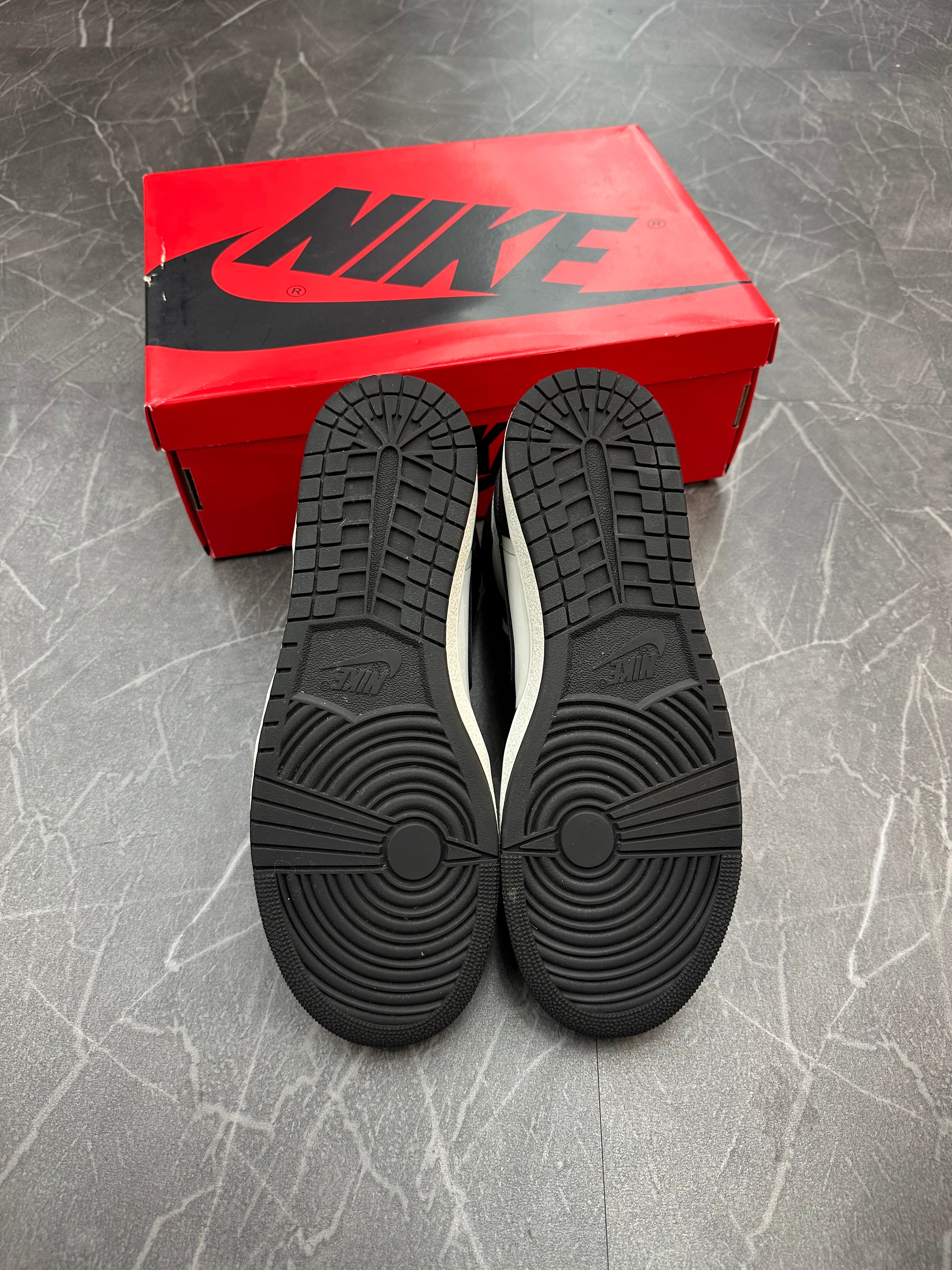 Jordan 1 ‘85 “White Black”