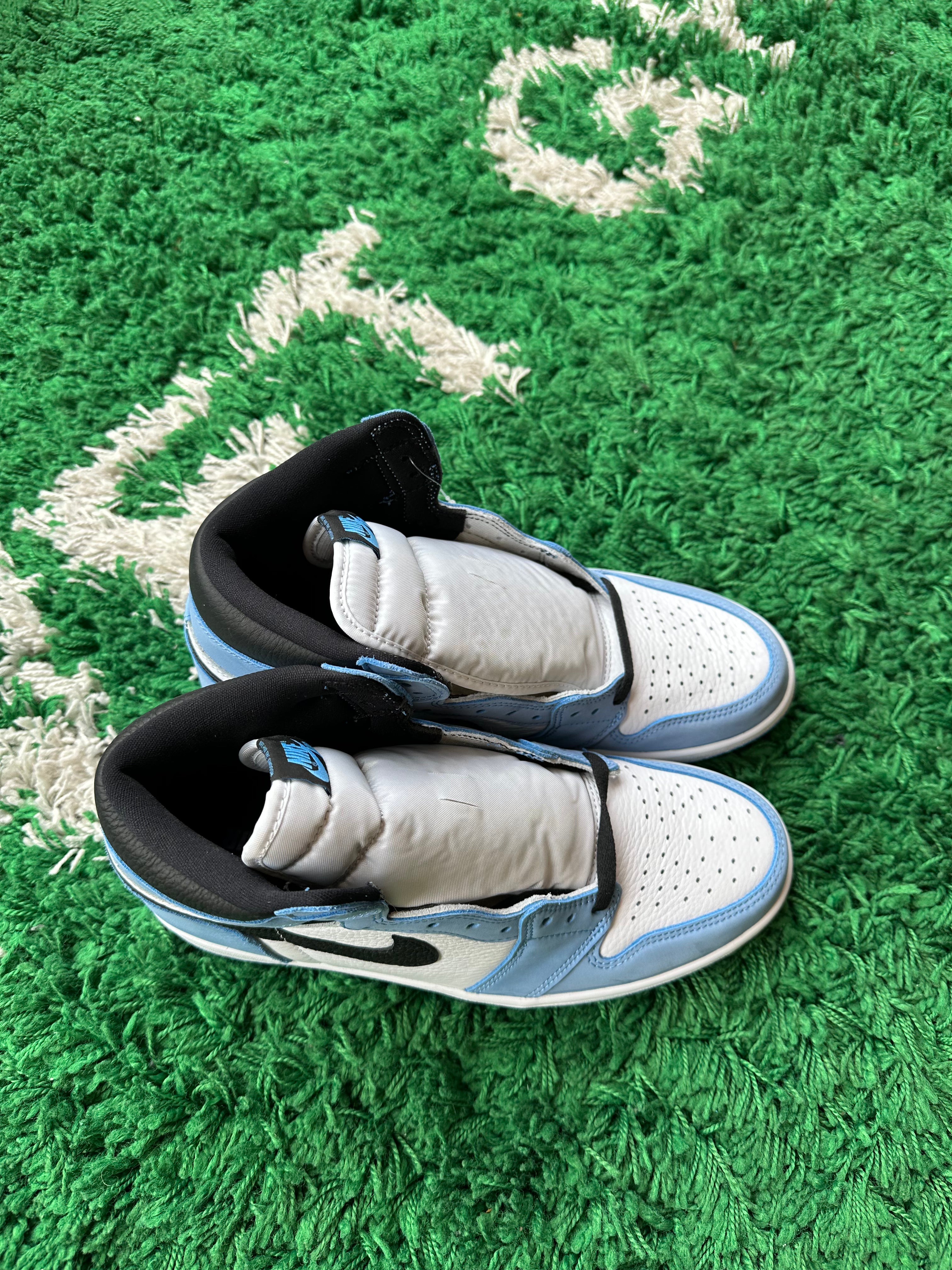 Jordan 1 High “University Blue”