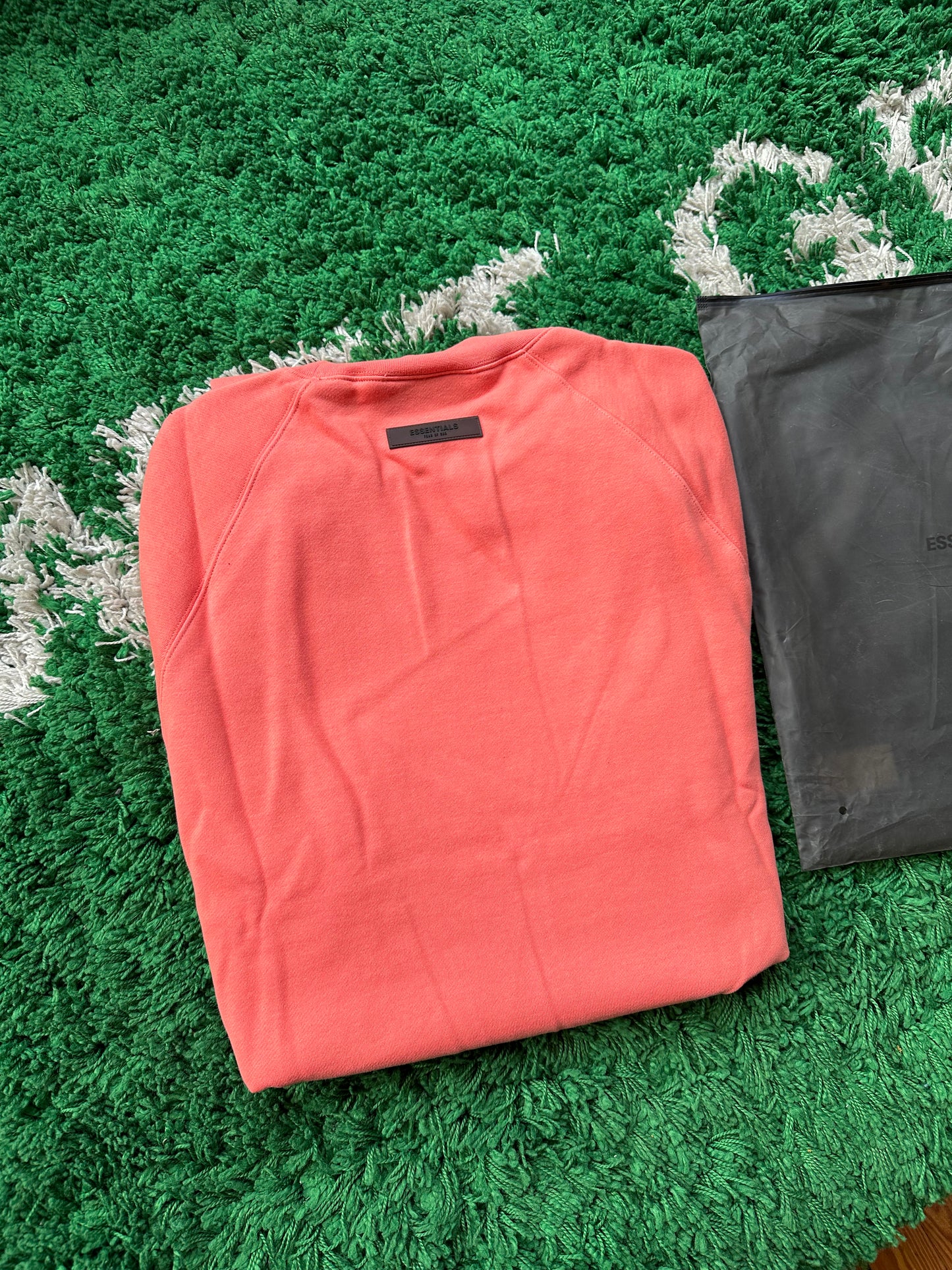 Essentials Crewneck “Coral”