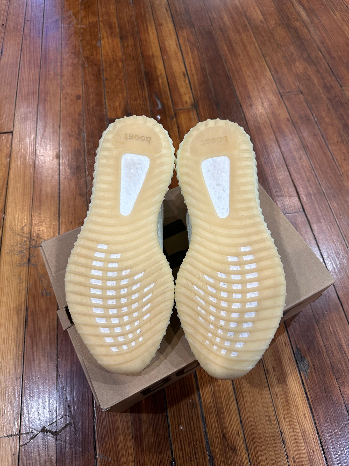 Yeezy 350 “Butter”