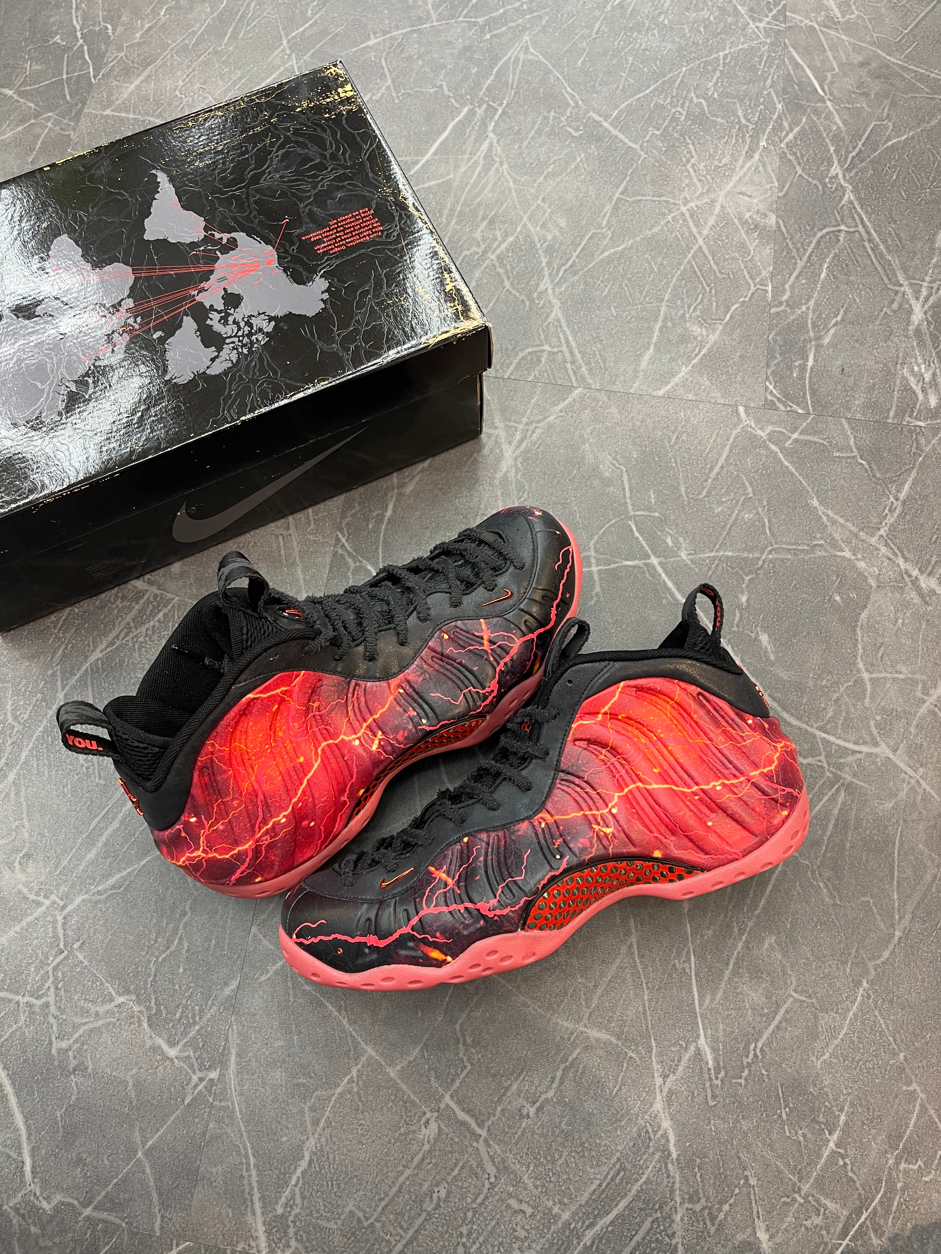 Nike Air Foamposite “Stranger Things”