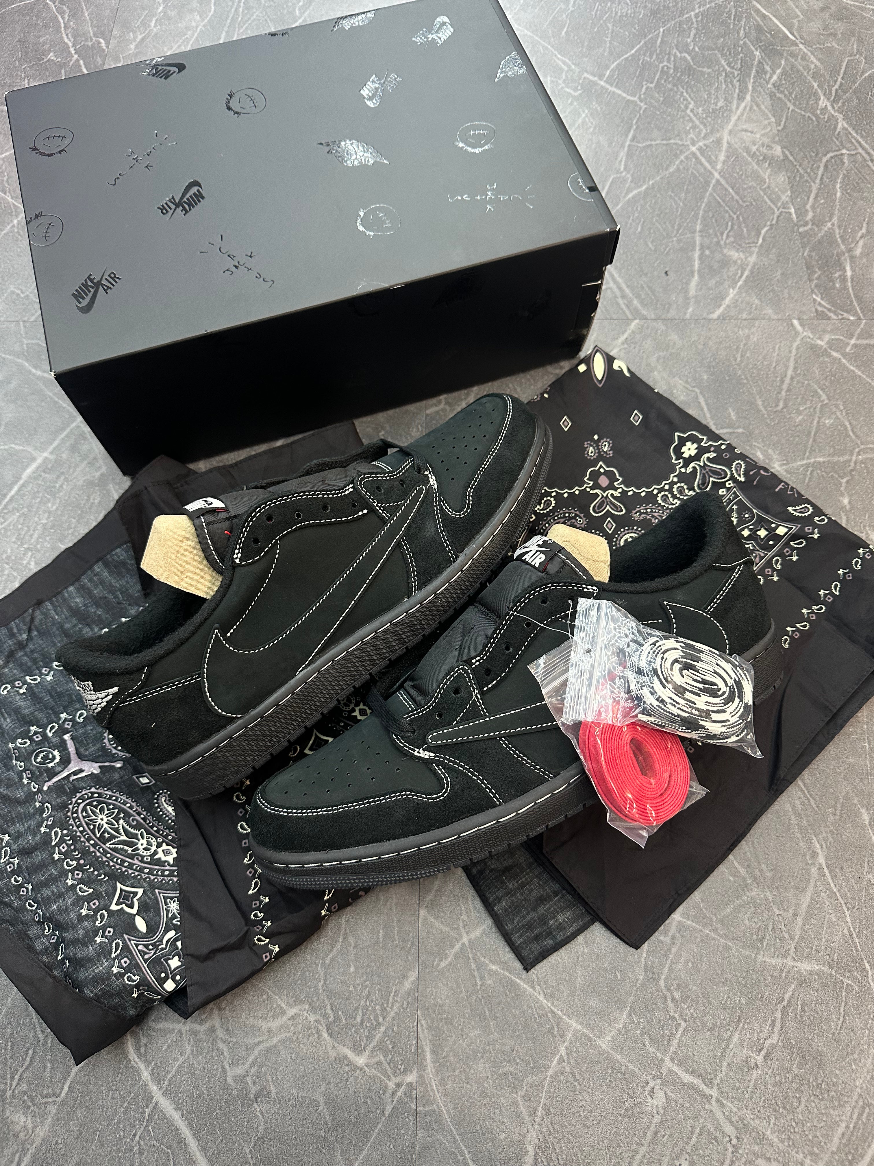 Jordan 1 Retro Low OG SP Travis Scott Black Phantom