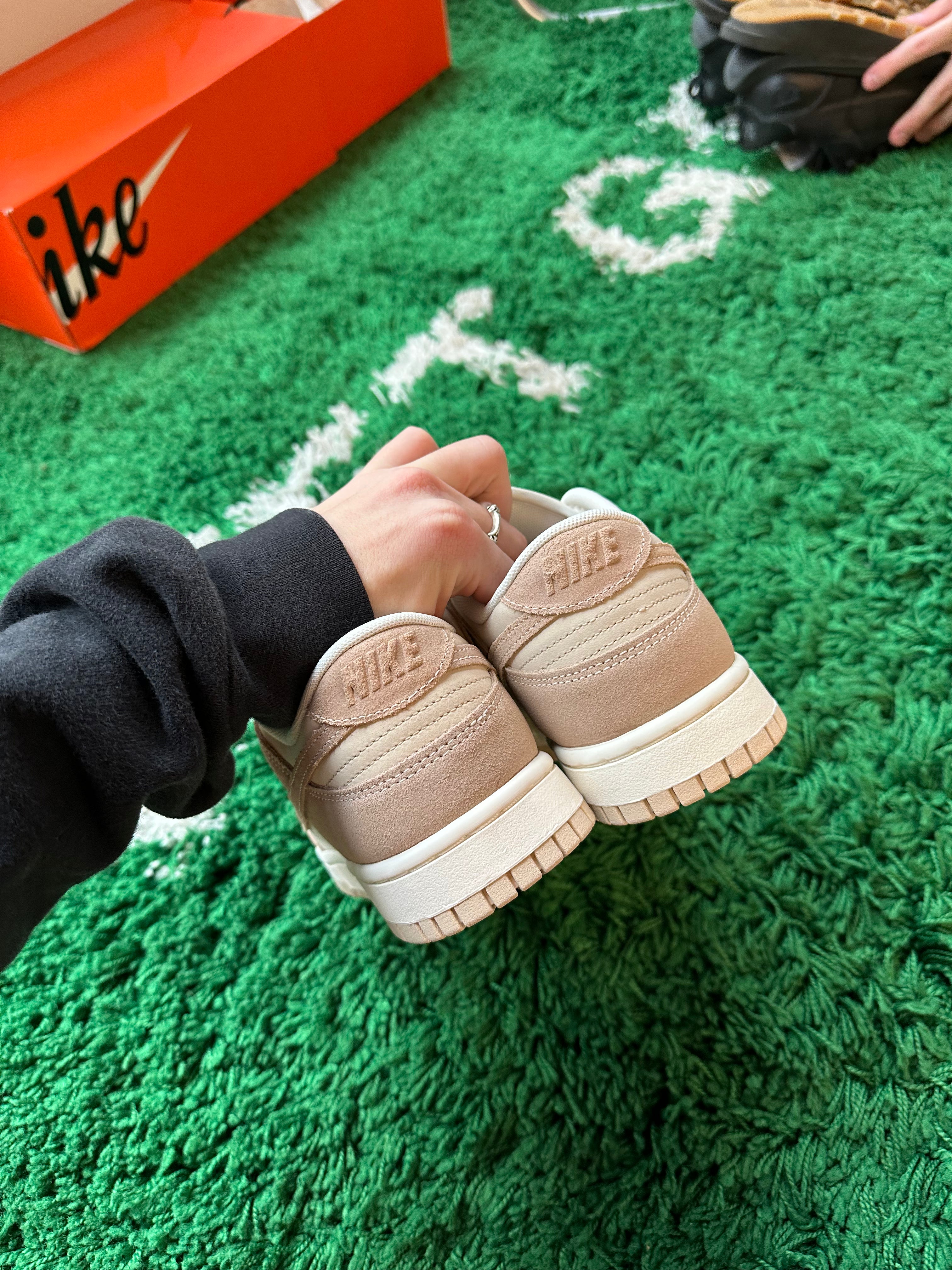 Nike Dunk Low “Sanddrift”