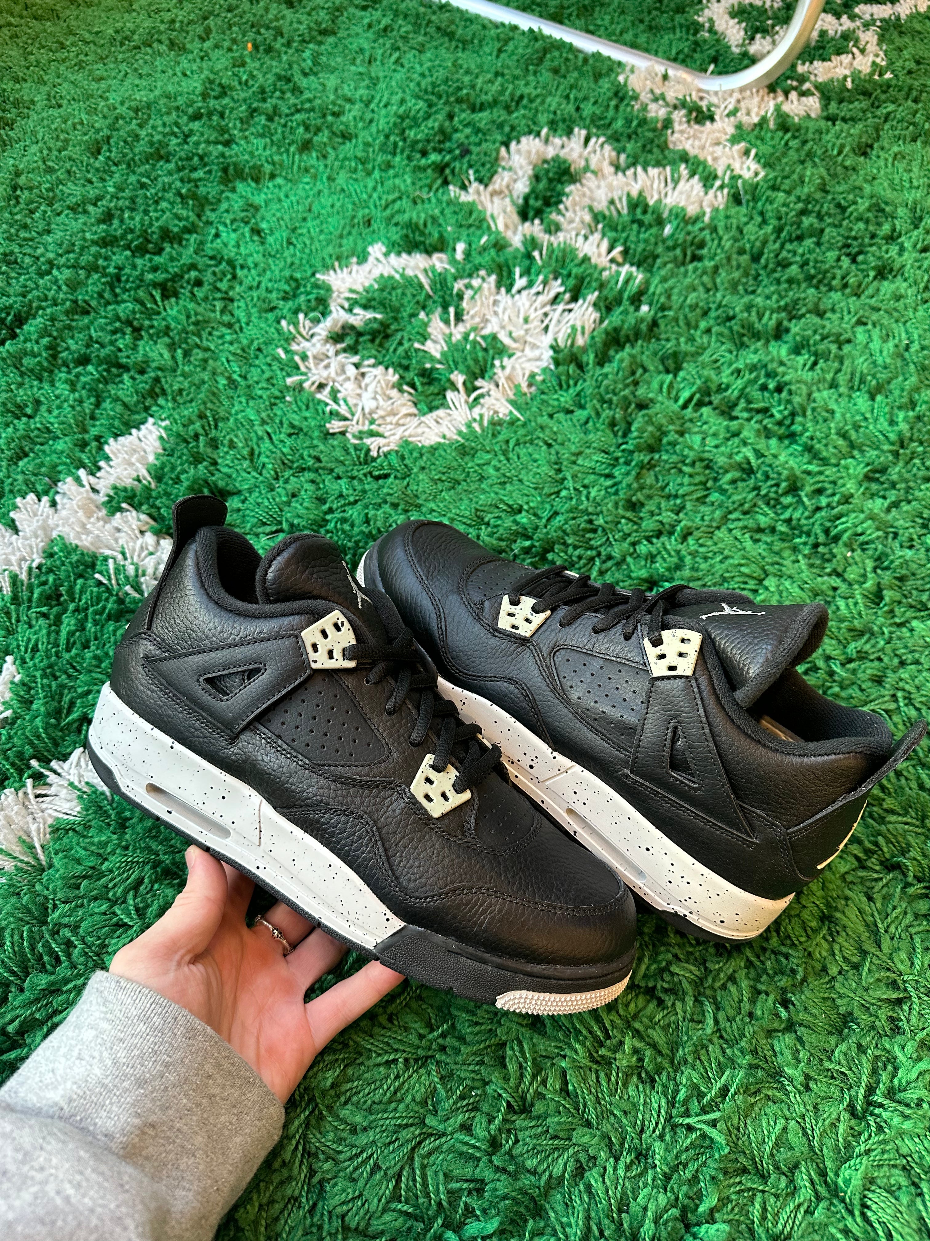 Jordan 4 “Oreo” (2015)