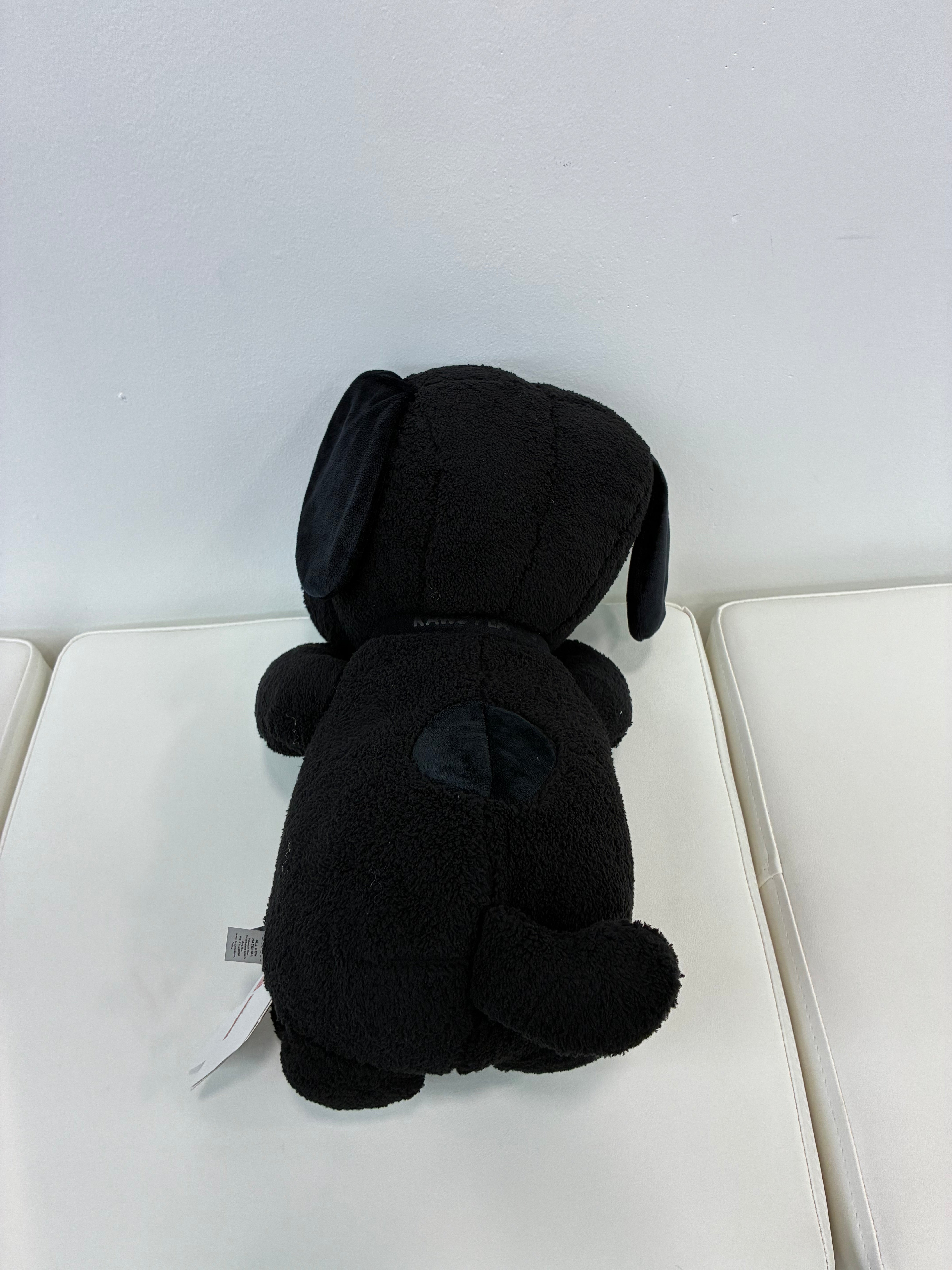 KAWS x UNIQLO x PEANUTS SNOOPY PLUSH Medium “Black”