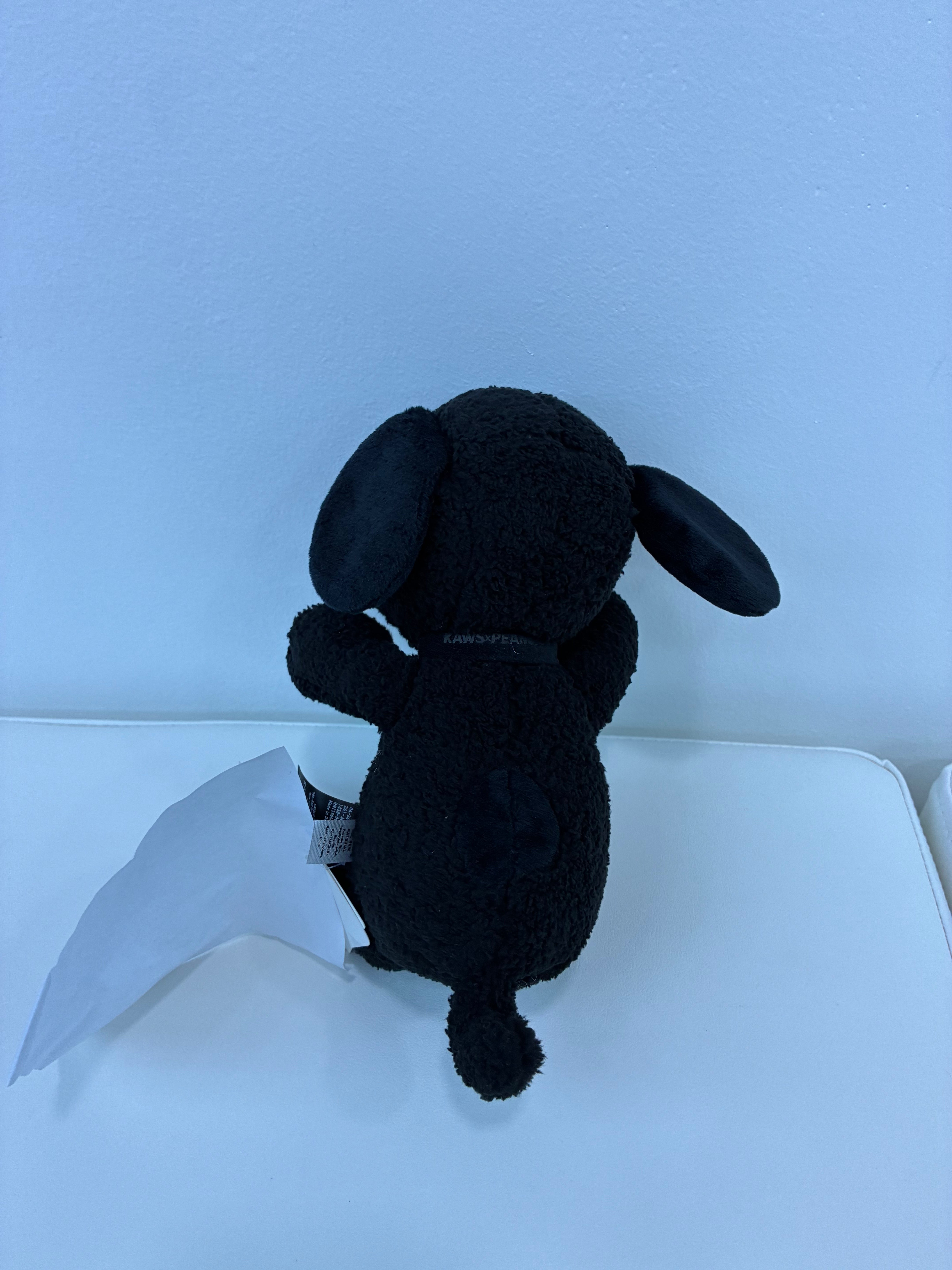 KAWS x UNIQLO x PEANUTS SNOOPY PLUSH Small “Black”