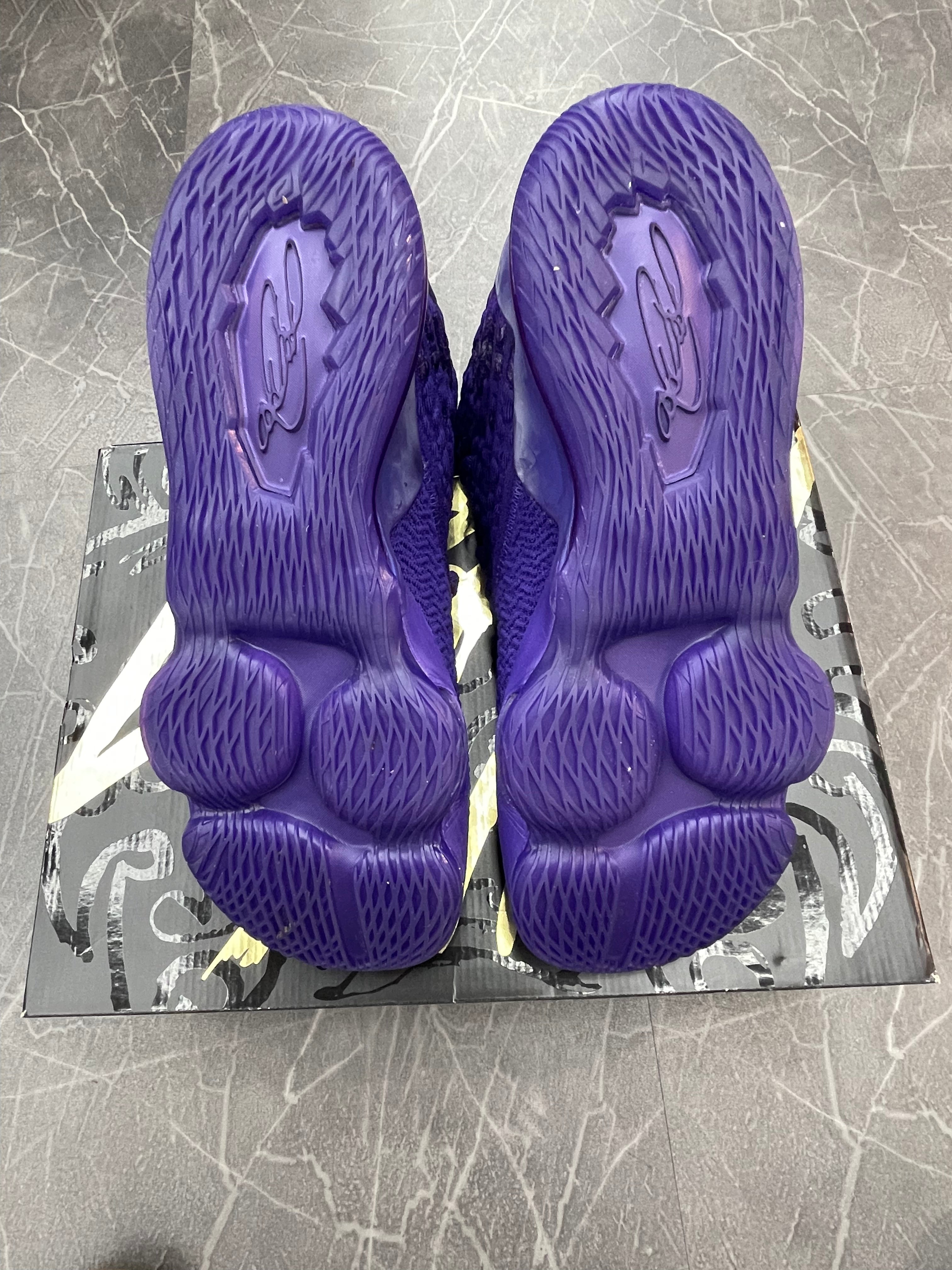 Nike LeBron 17 “2k”