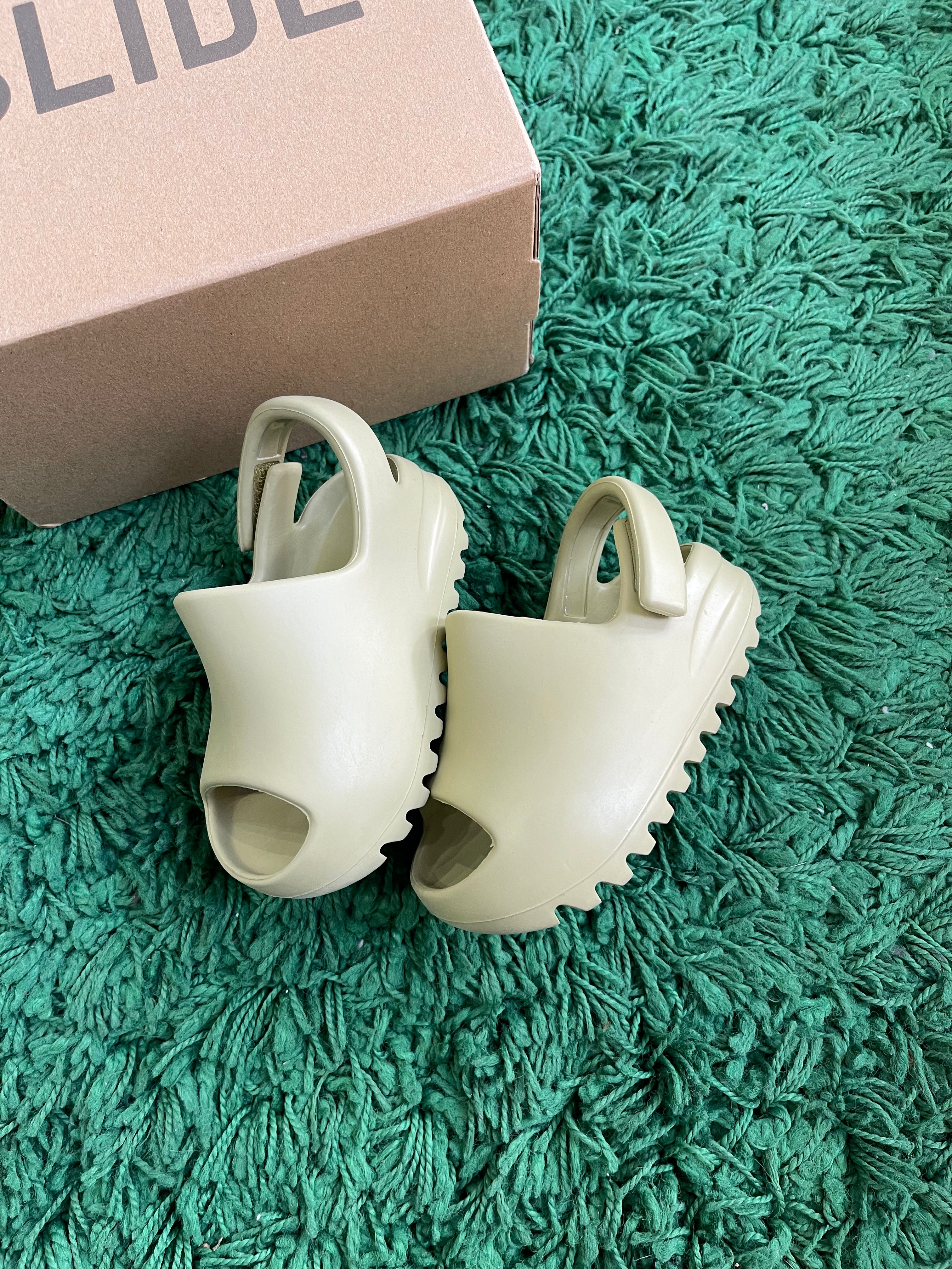 Kids Yeezy Slide “Resin”