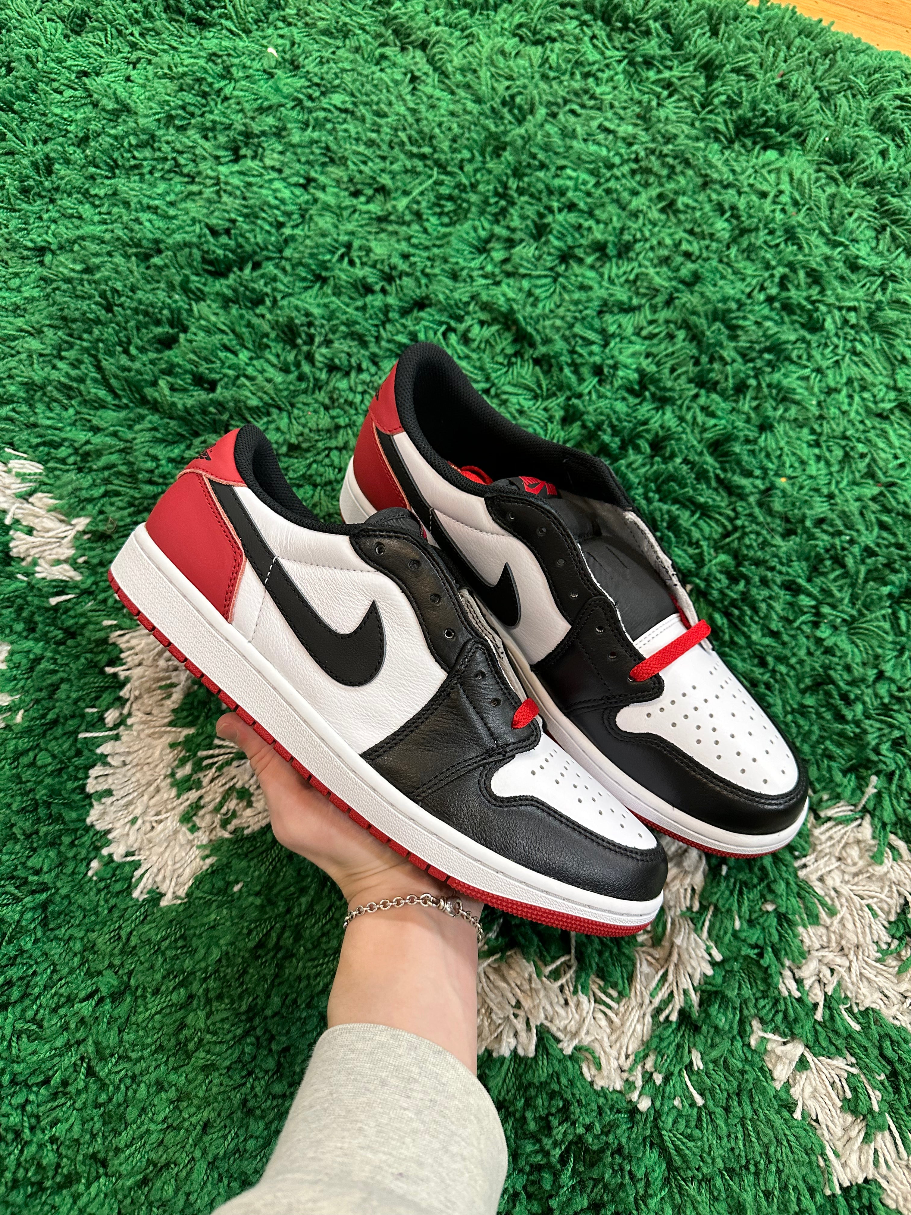 Jordan 1 Low “Black Toe”