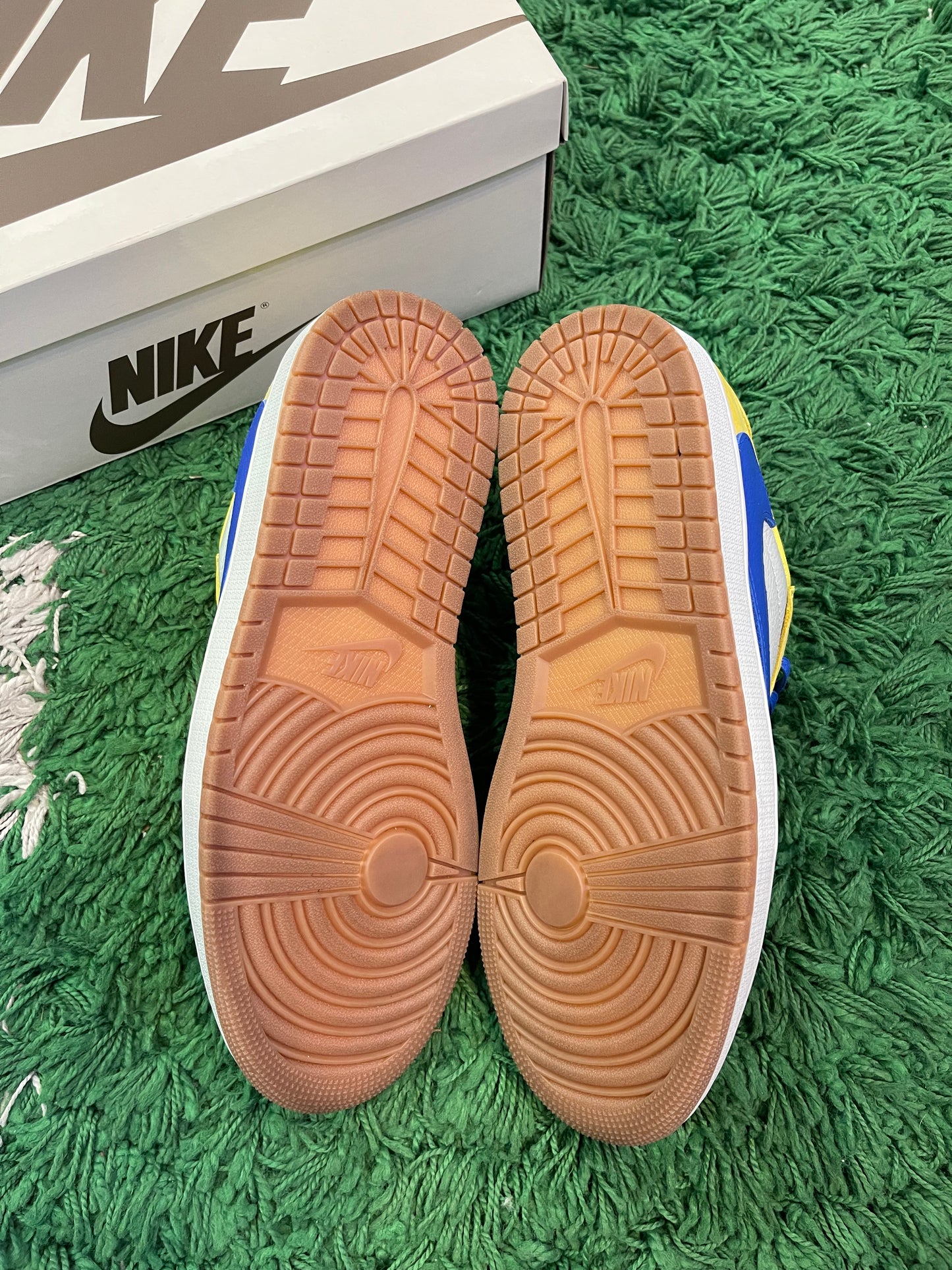 Travis Scott Jordan 1 Low “Canary”