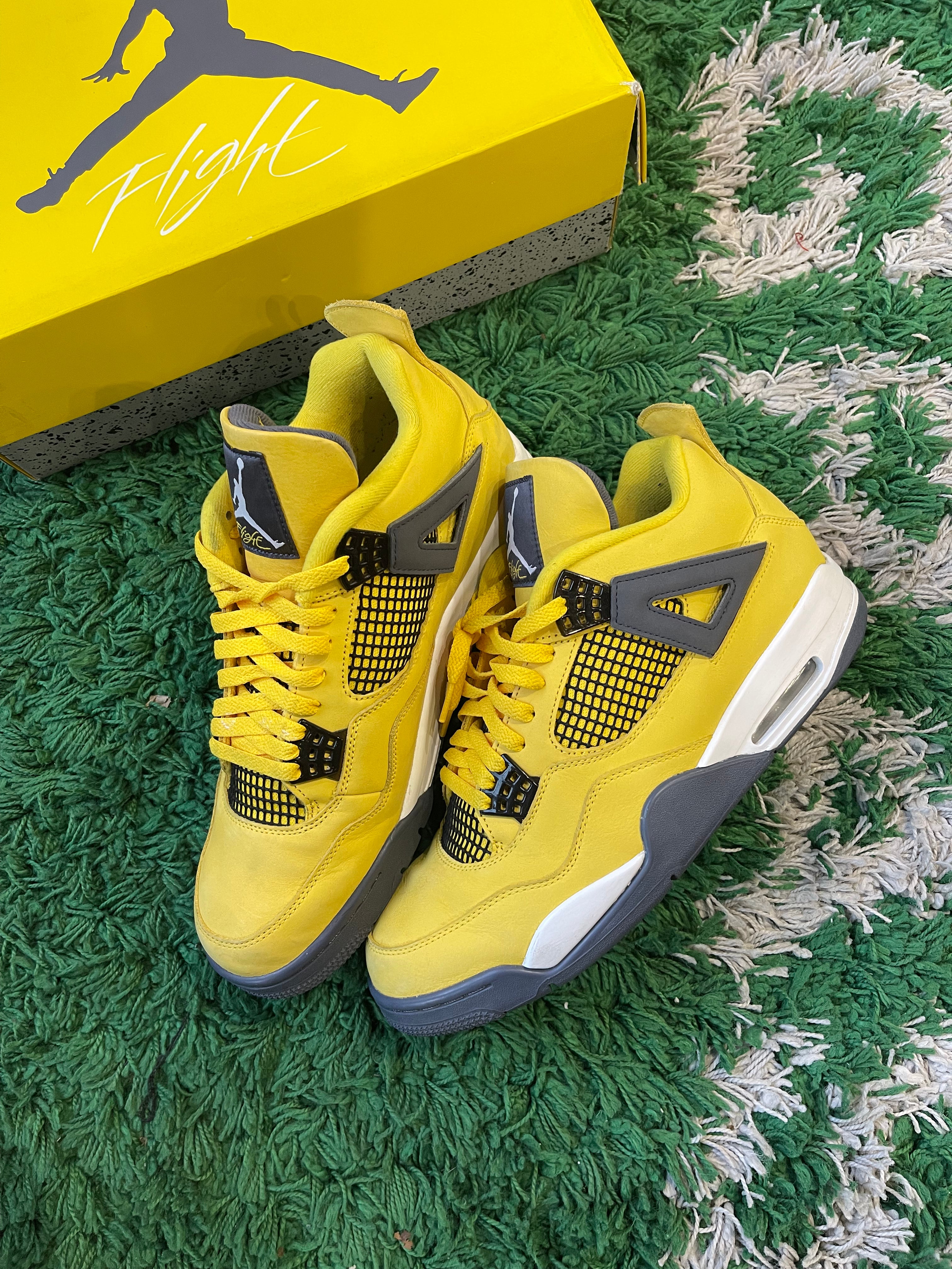 Jordan 4 “Lightning”