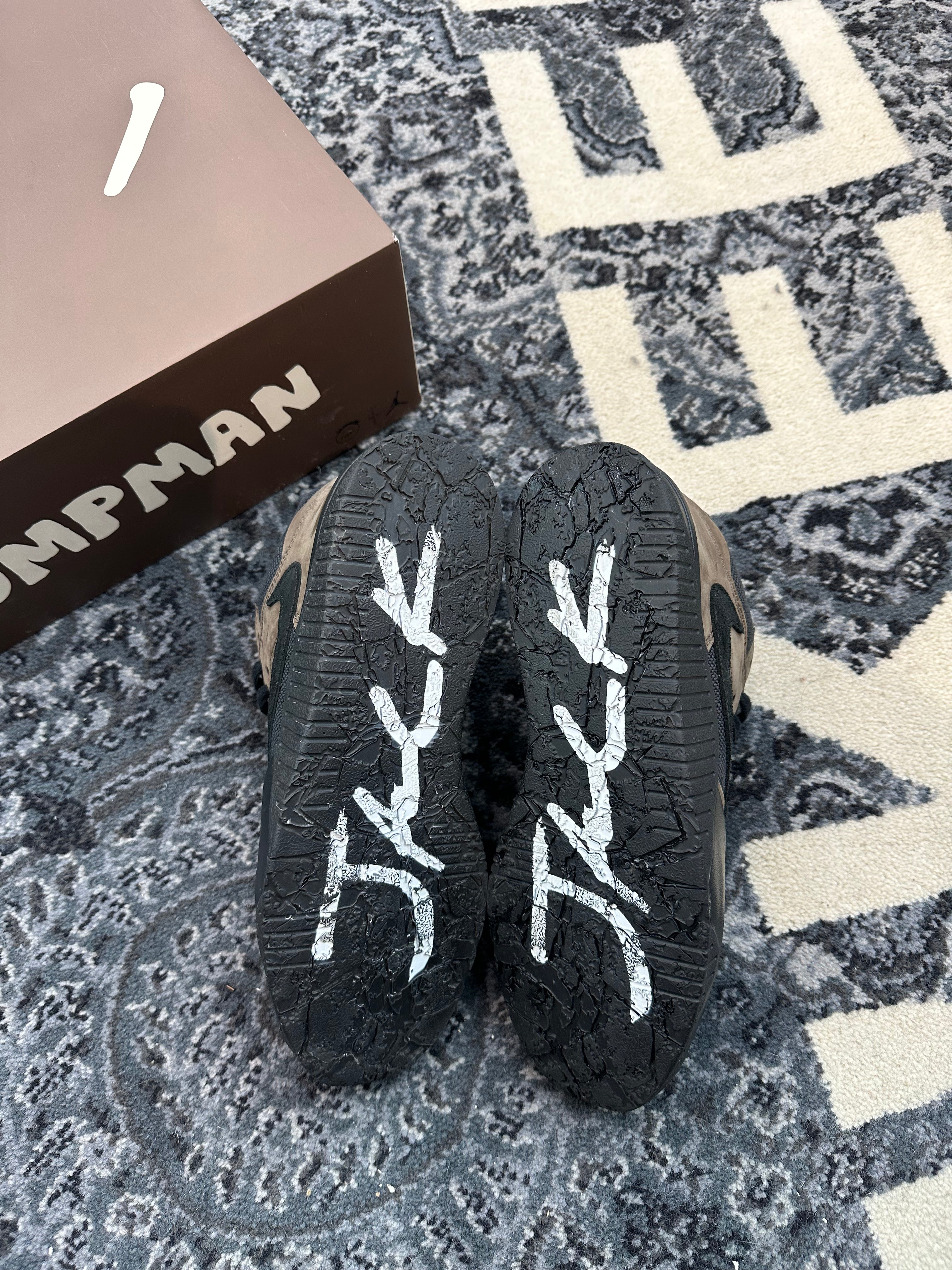 Travis Scott TR Jumpman Jack “Dark mocha”