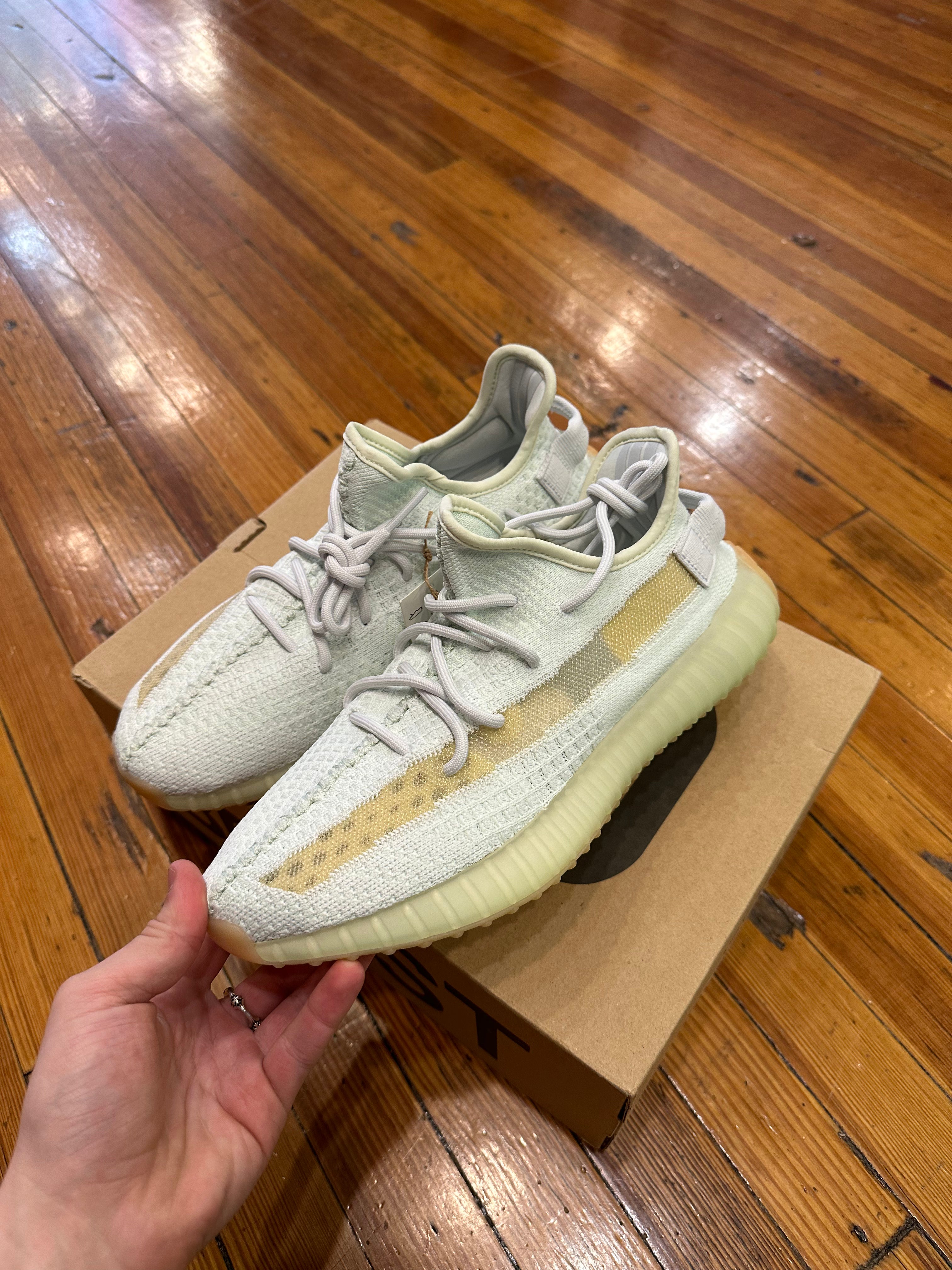 Yeezy Boost 350 “Hyperspace”