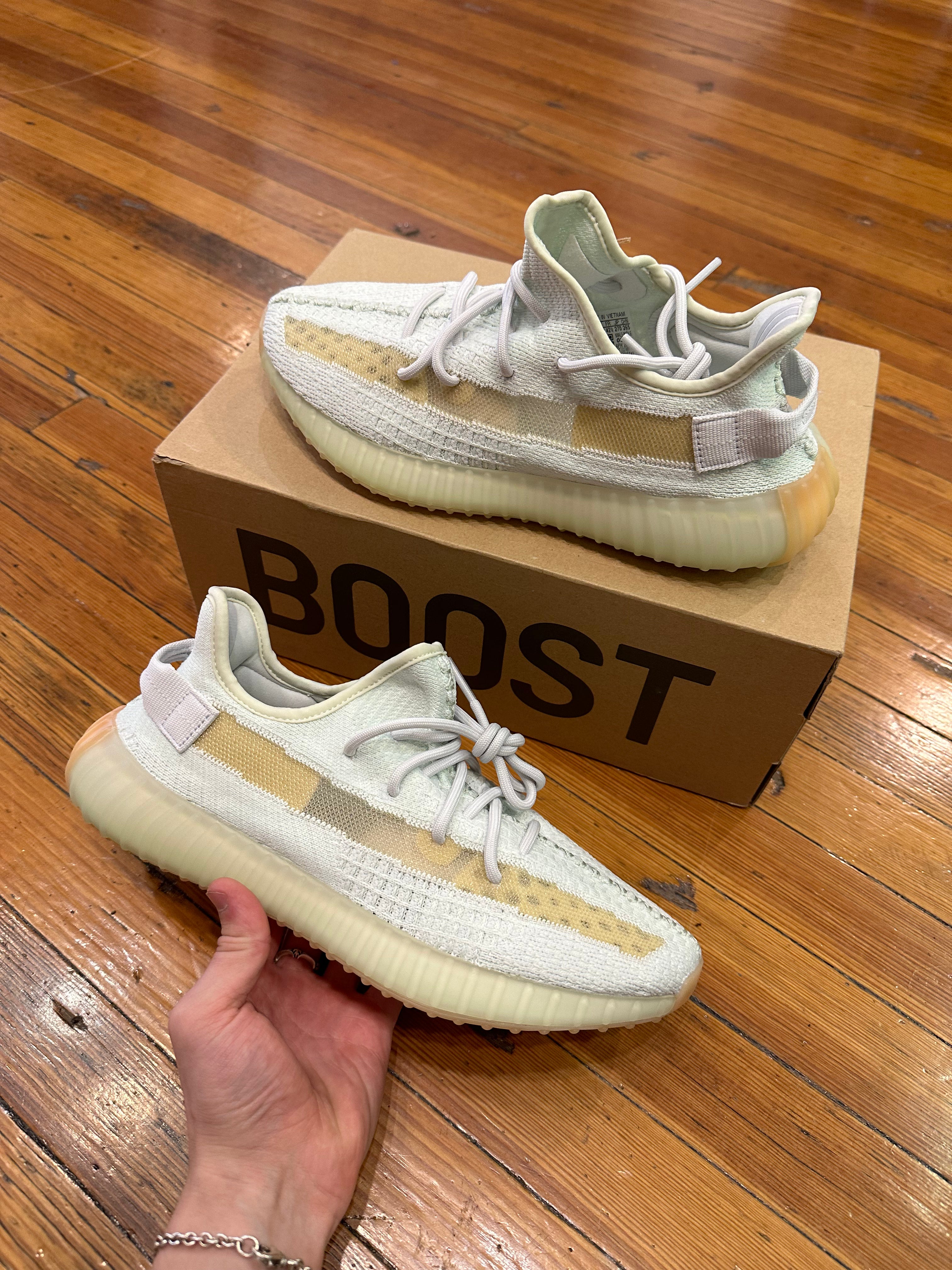 Yeezy Boost 350 “Hyperspace”