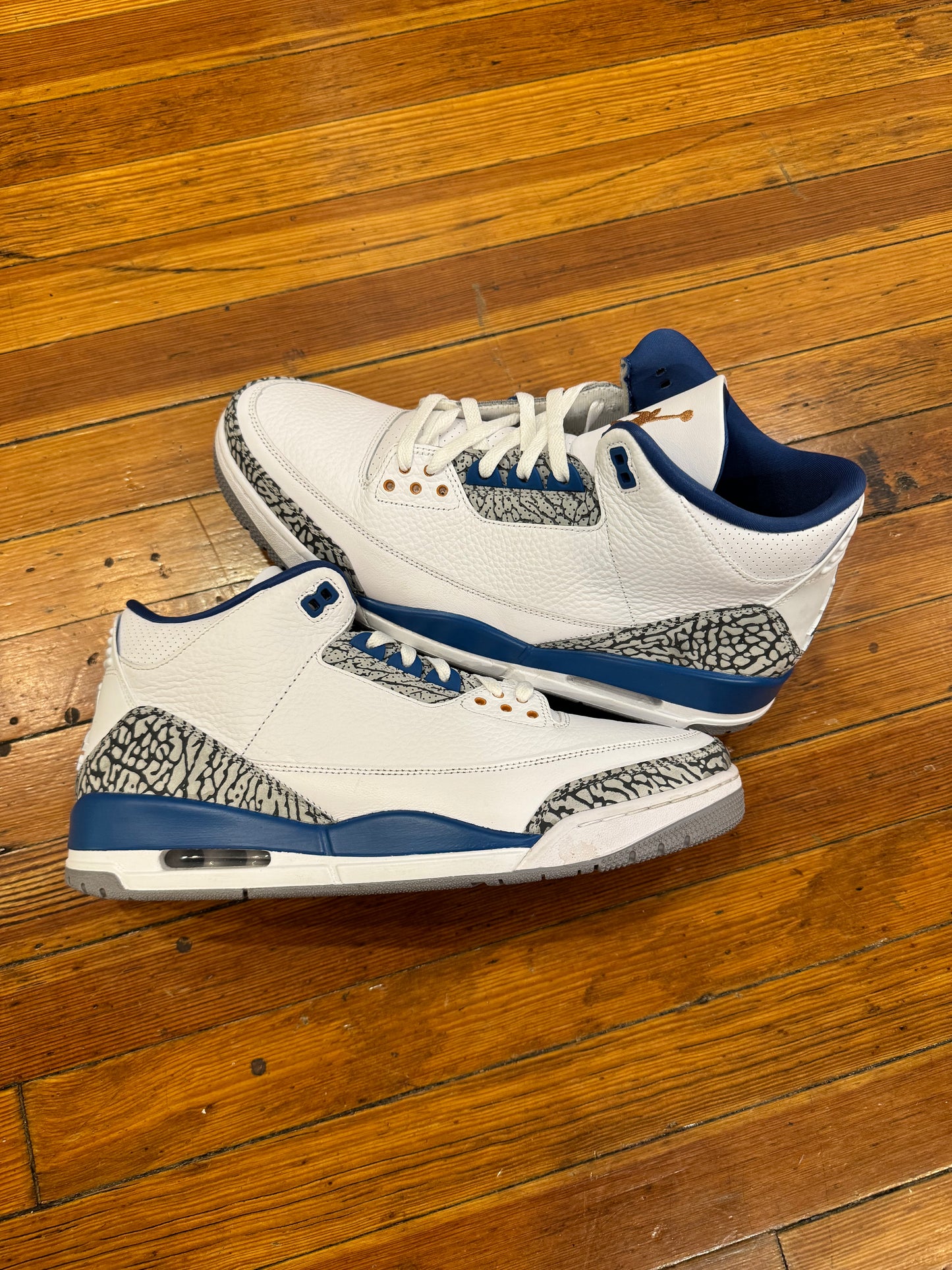 Air Jordan 3 “Wizards”
