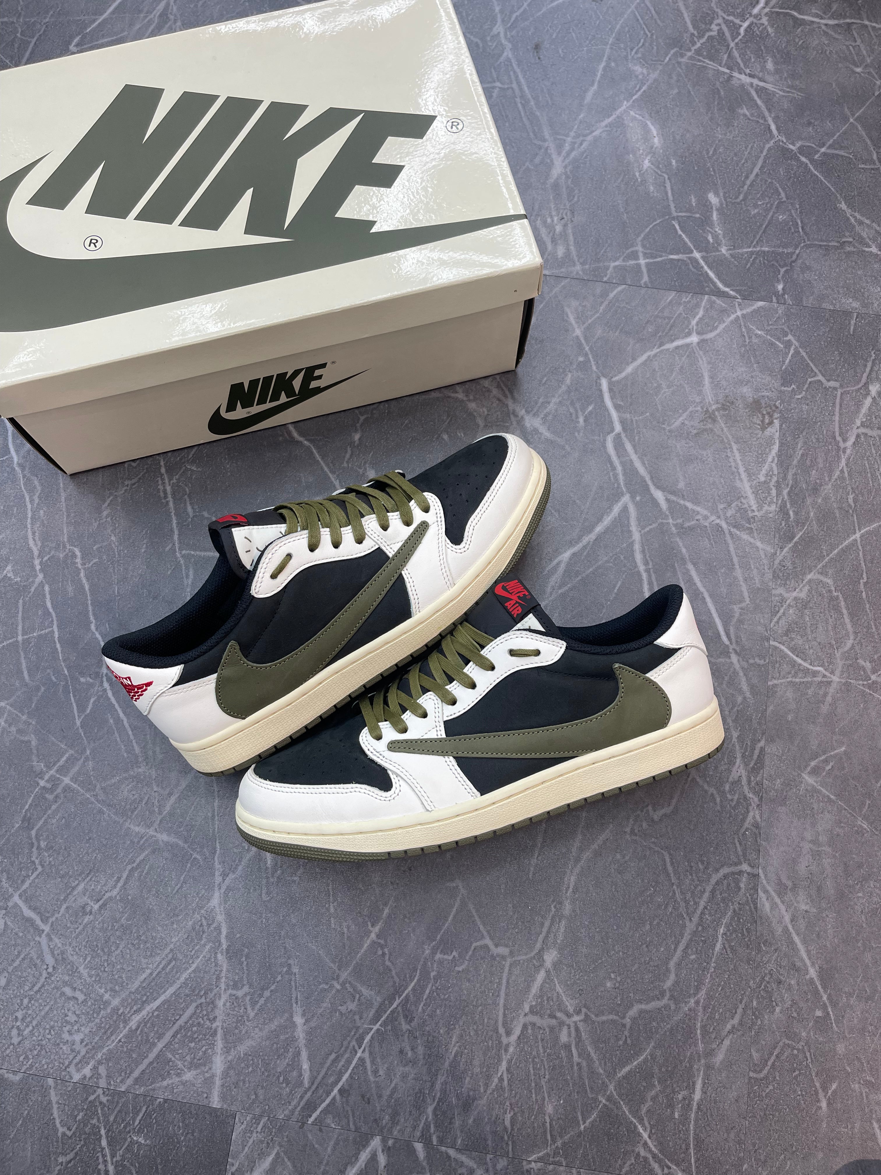 Travis Scott Jordan 1 Low “Olive”