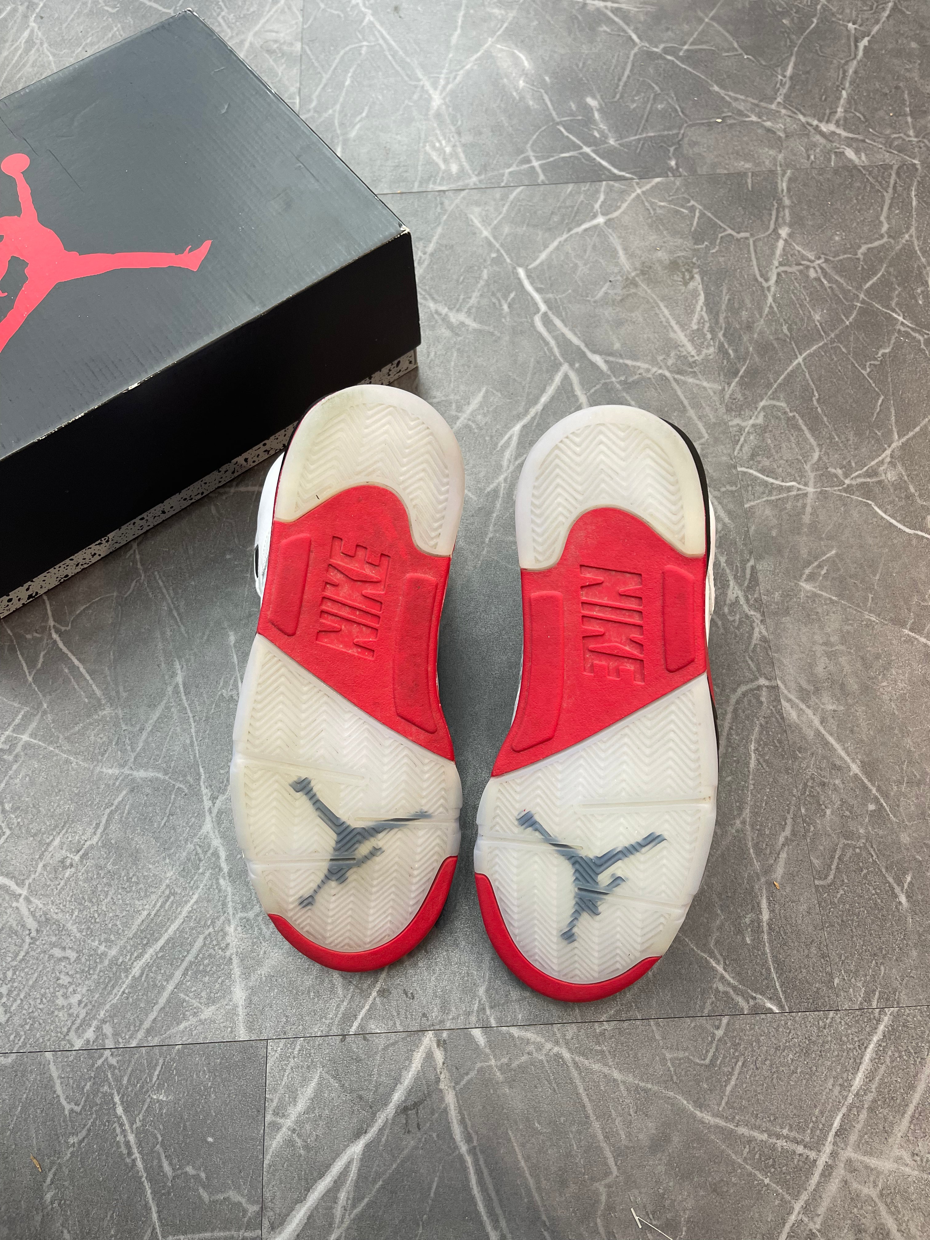 Jordan 5 “Fire Red Black Tongue”