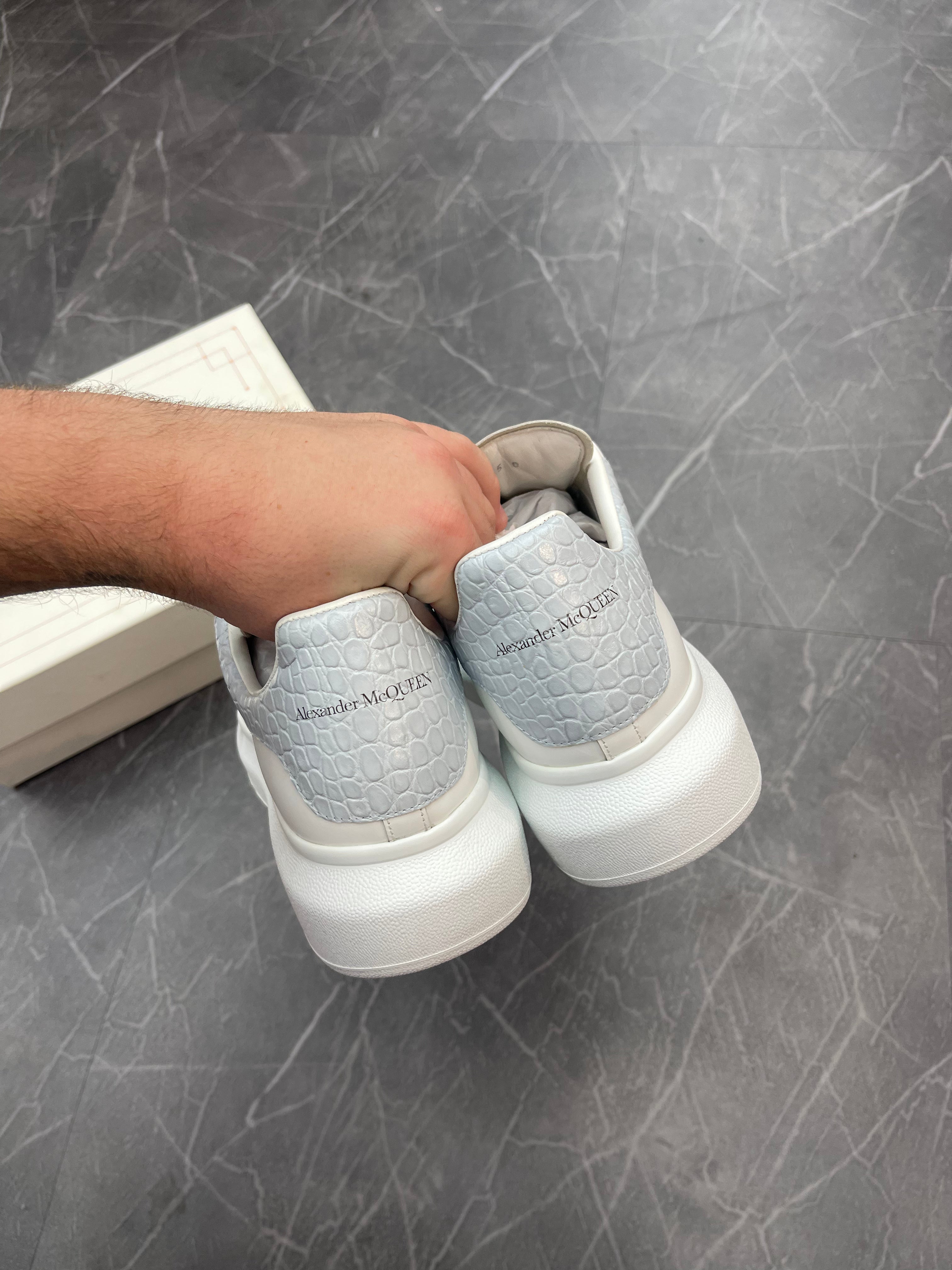 Alexander McQueens “White Silver Snake Skin”