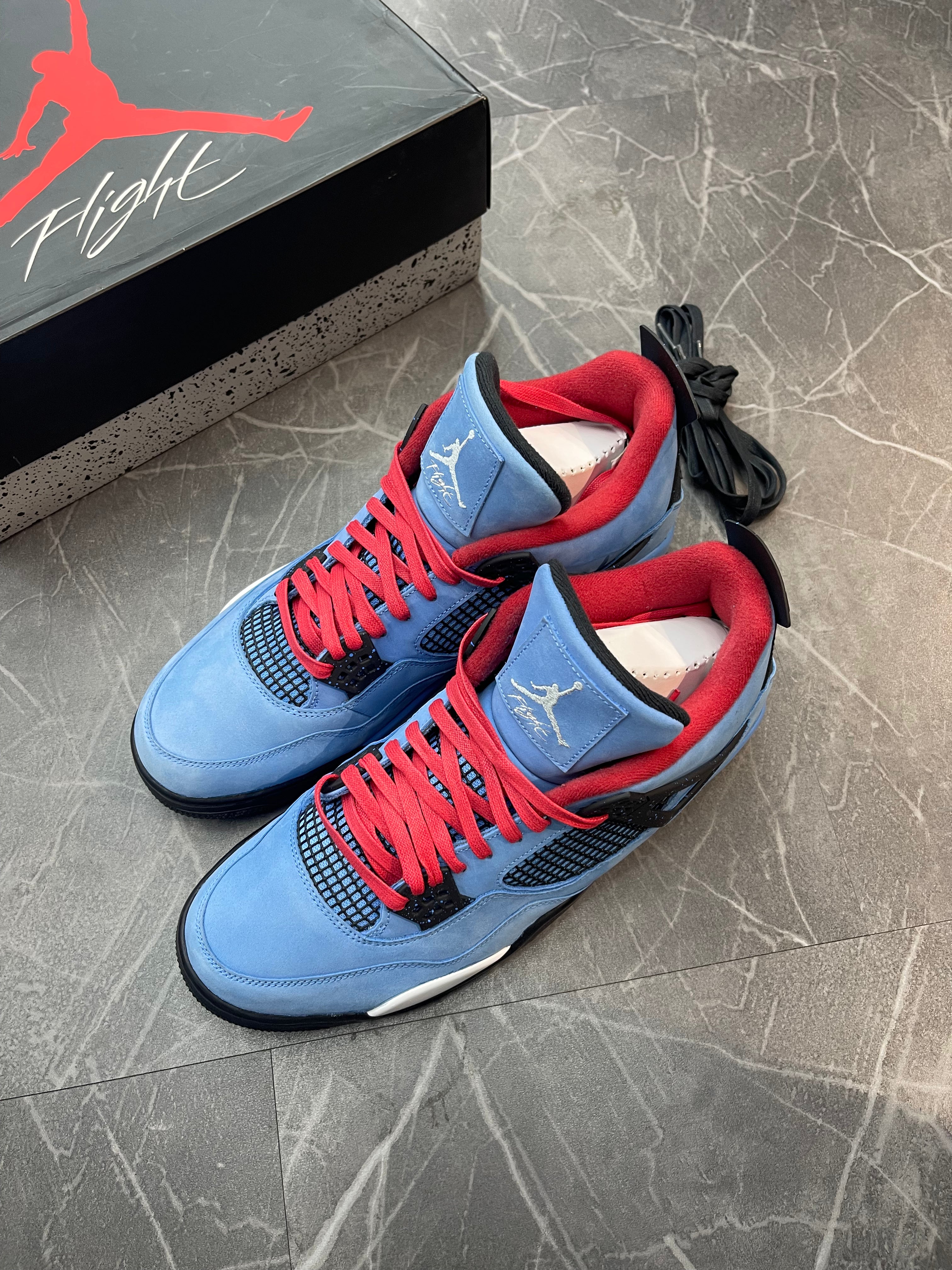 Travis Scott Jordan 4 “Cactus Jack”
