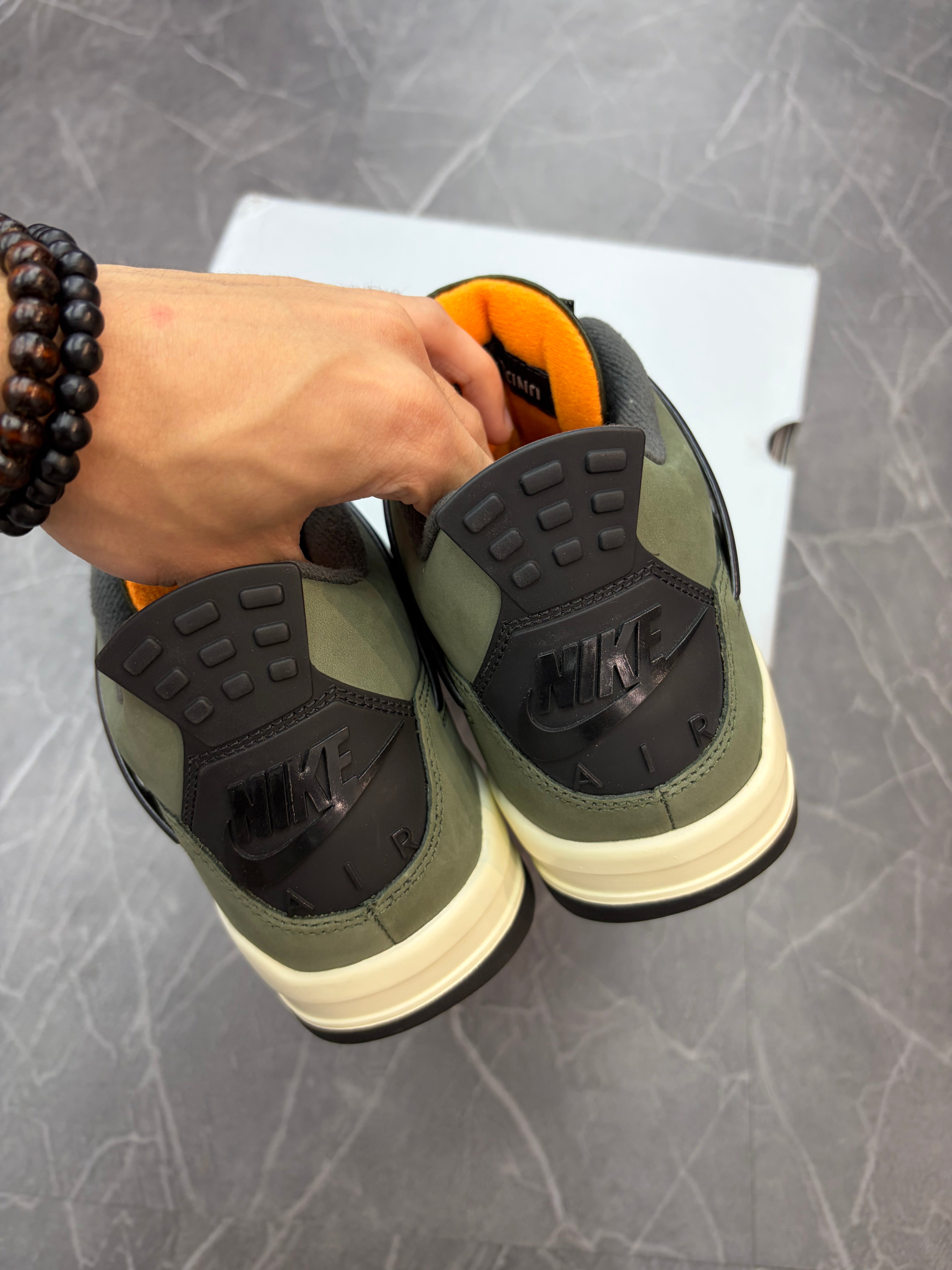 Jordan 4 “Undefeated”