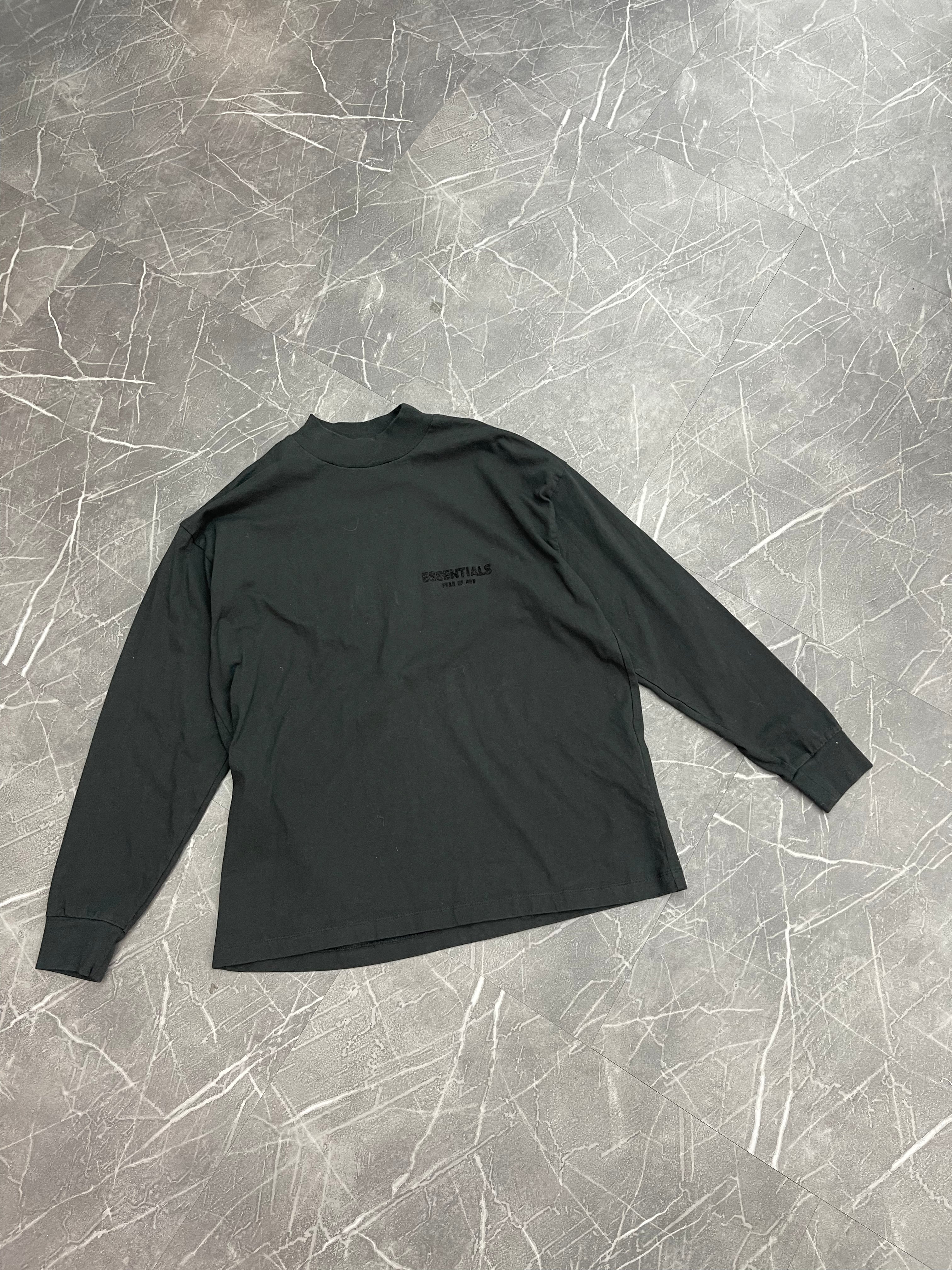 Essentials Longsleeve “Black”