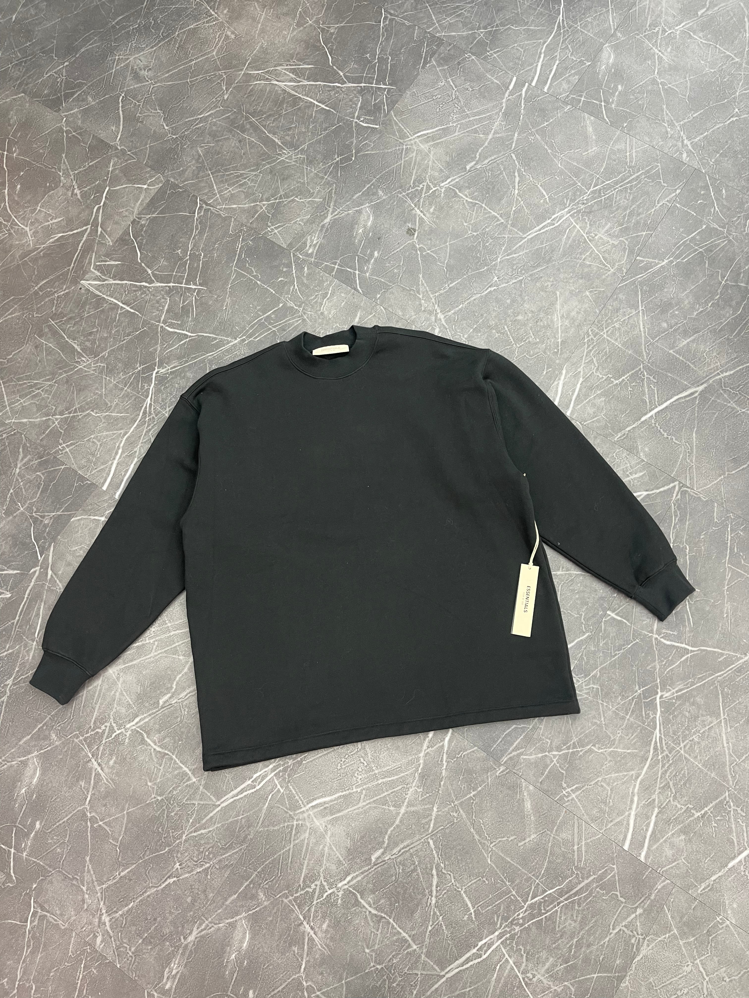 Essentials Crewneck “Back Logo Black”