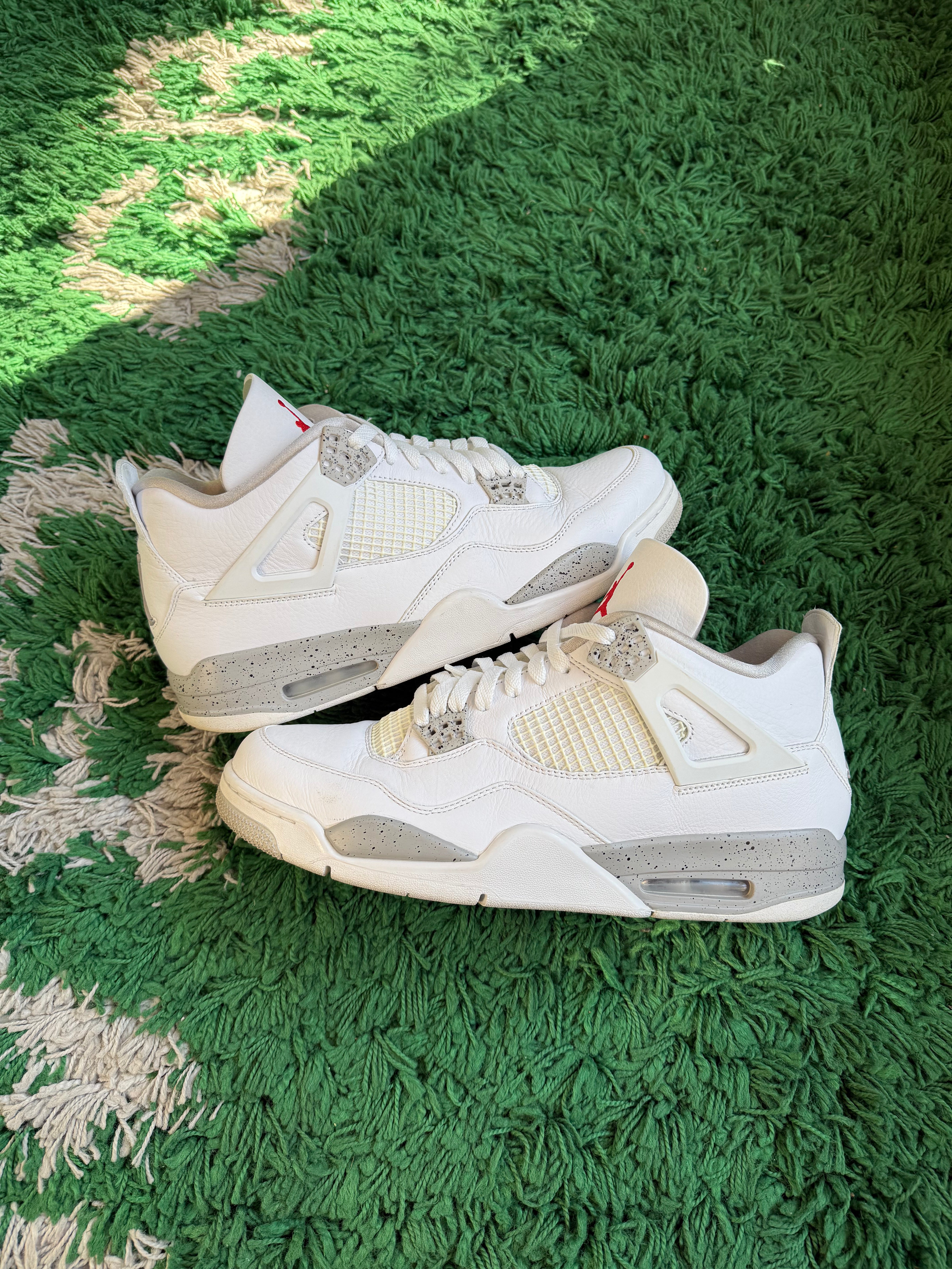 Jordan 4 “White Oreo”