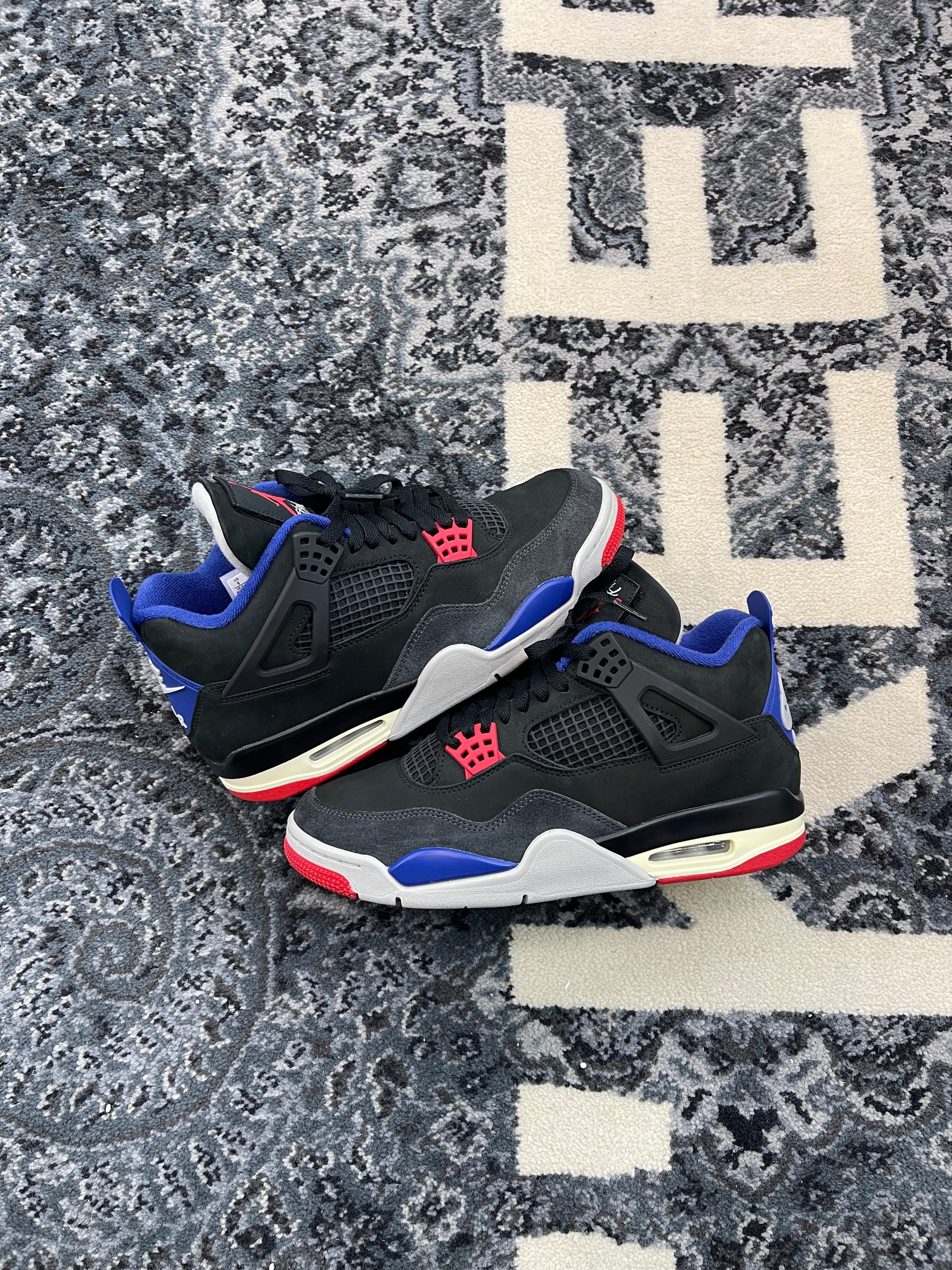 Jordan 4 “Rare Air”