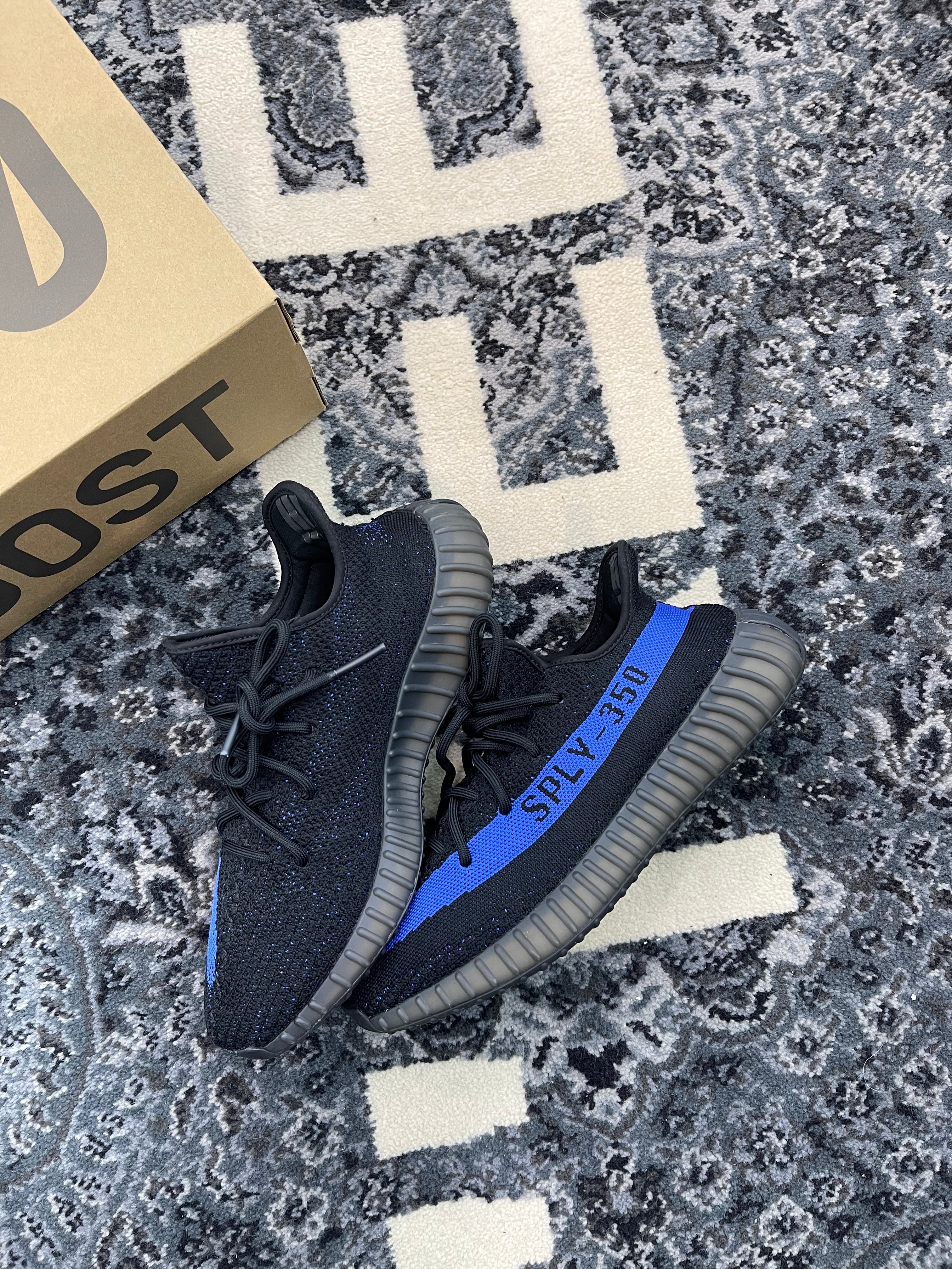 Yeezy 350 “Dazzling Blue”