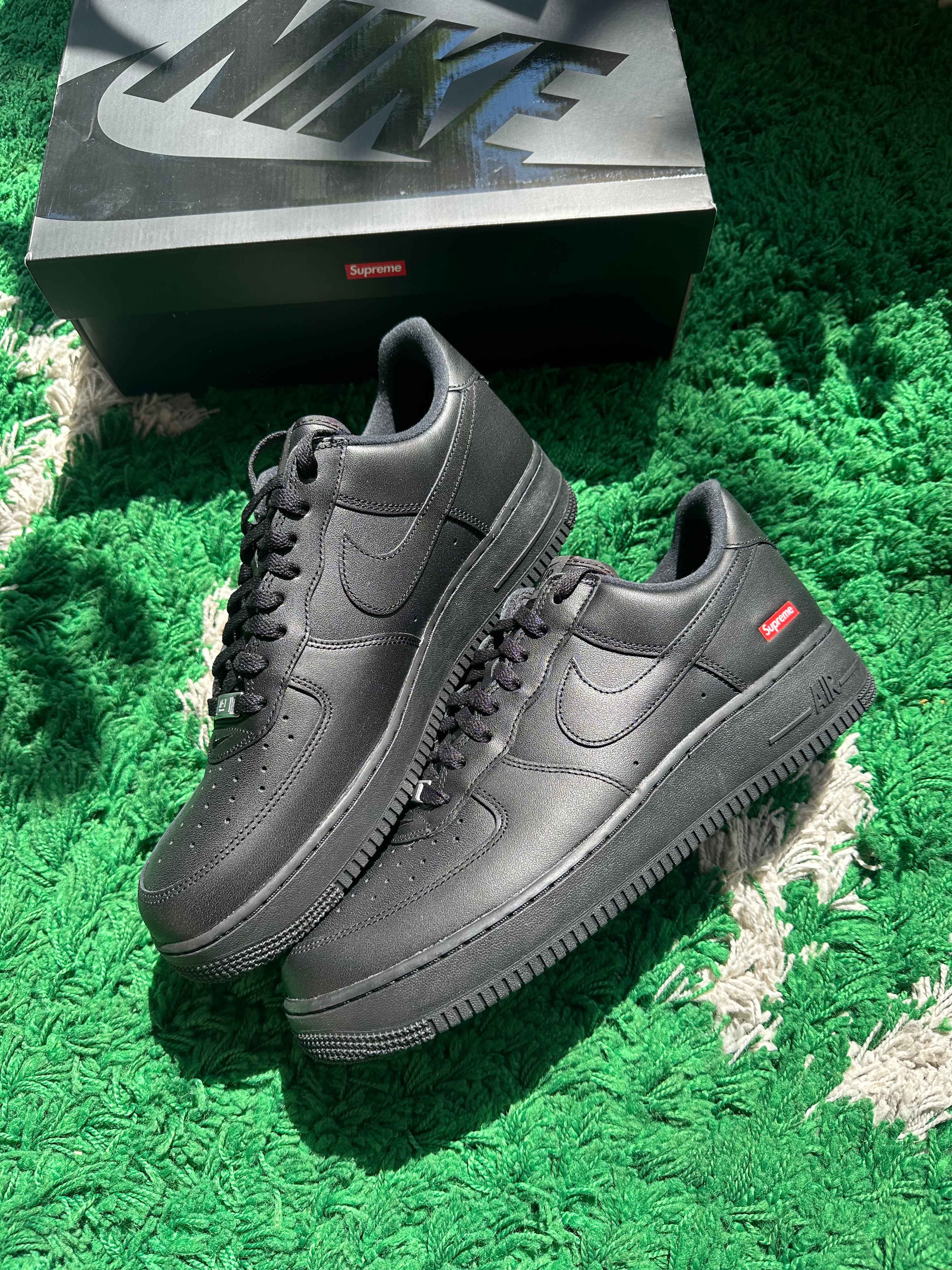 Supreme Air Force 1 Low “Black”