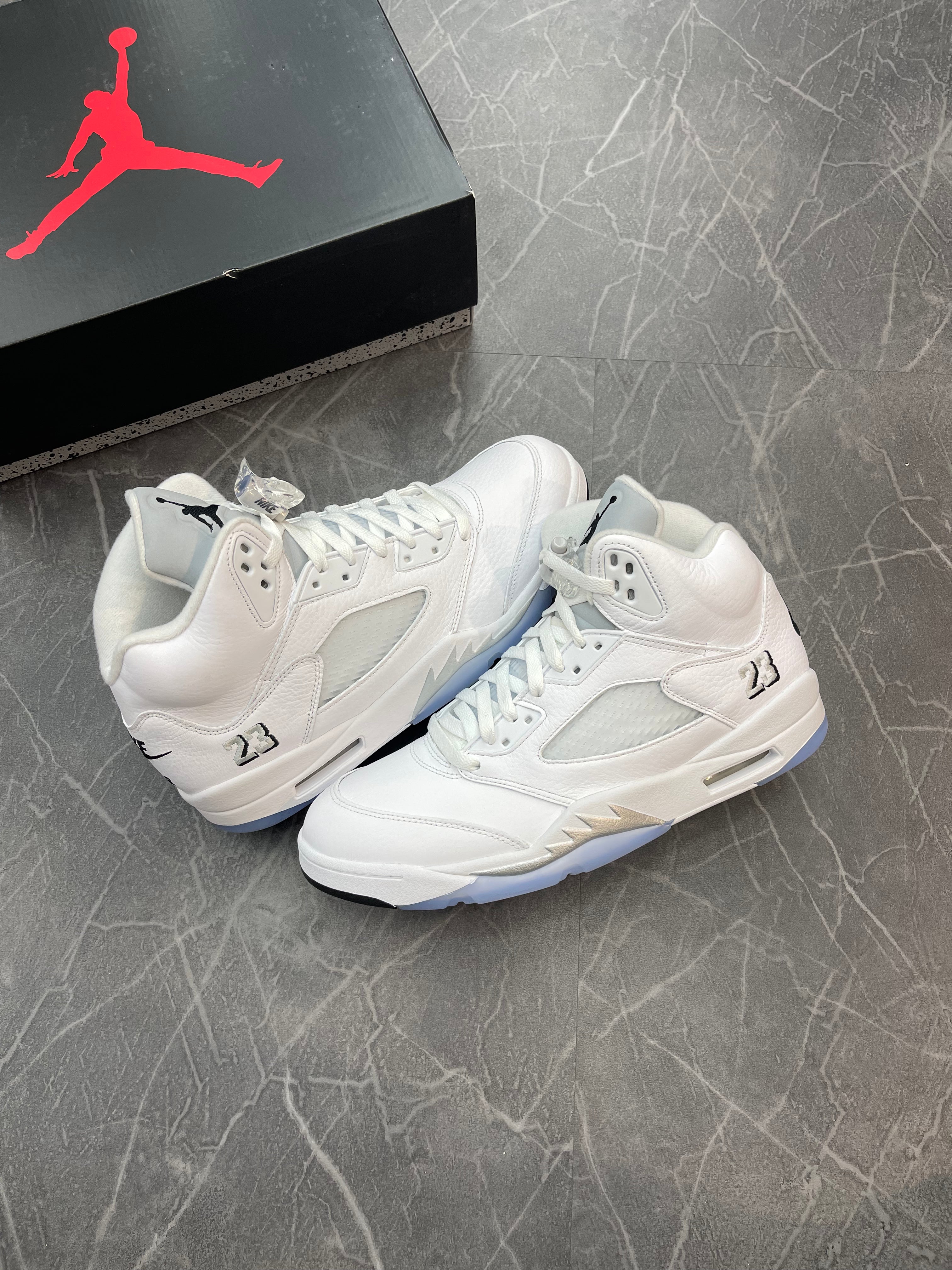 Jordan 5 “White Metallic” (2026)