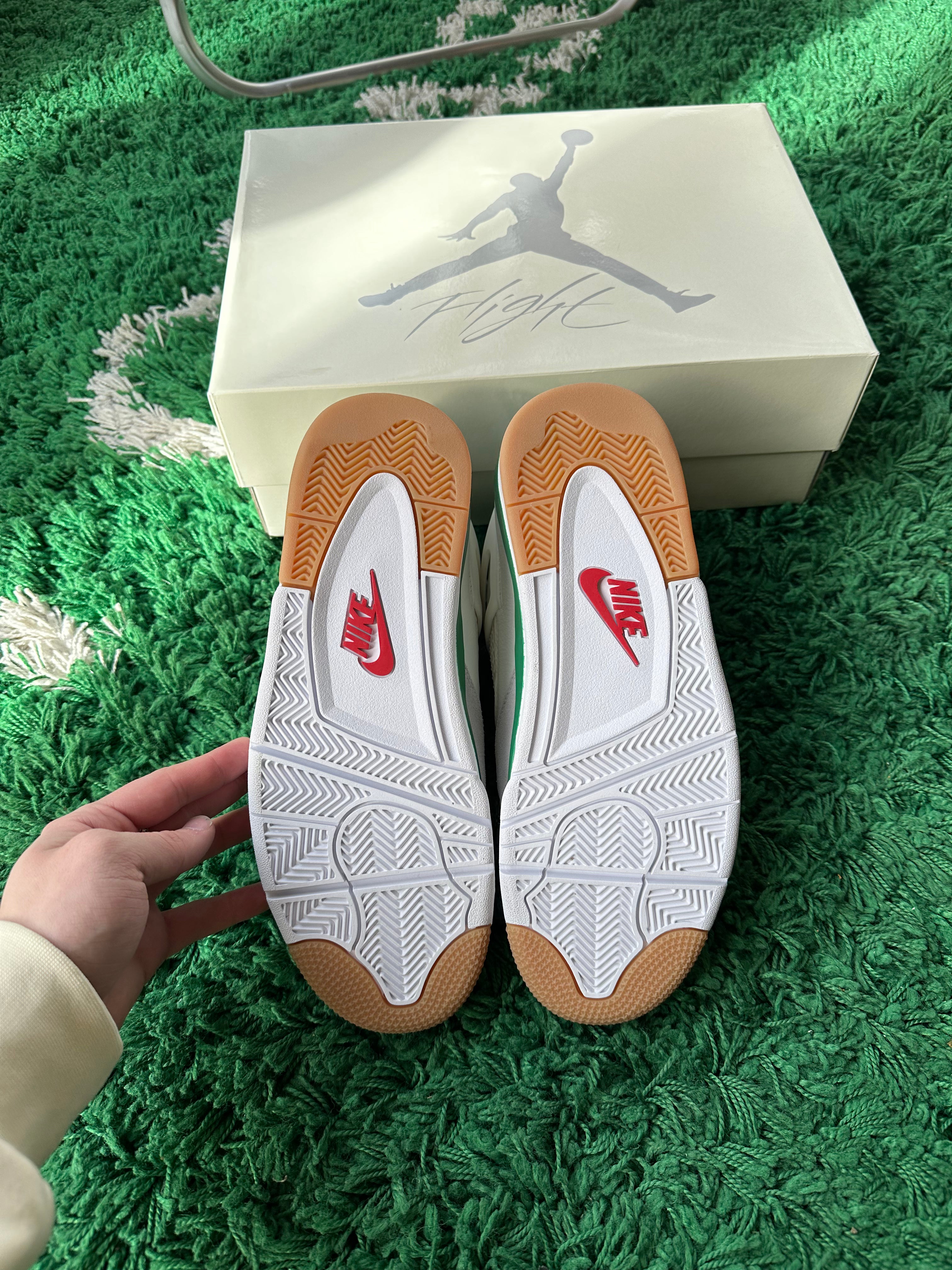 Jordan 4 SB “Pine Green”