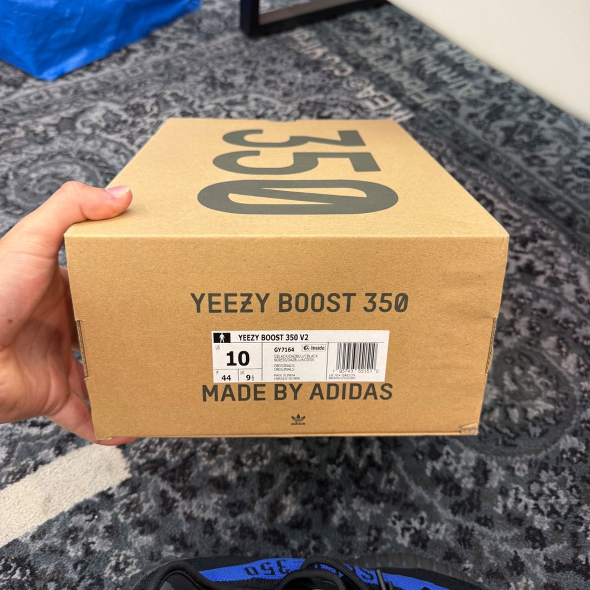 adidas Yeezy Boost 350 V2 Dazzling Blue - Image 6