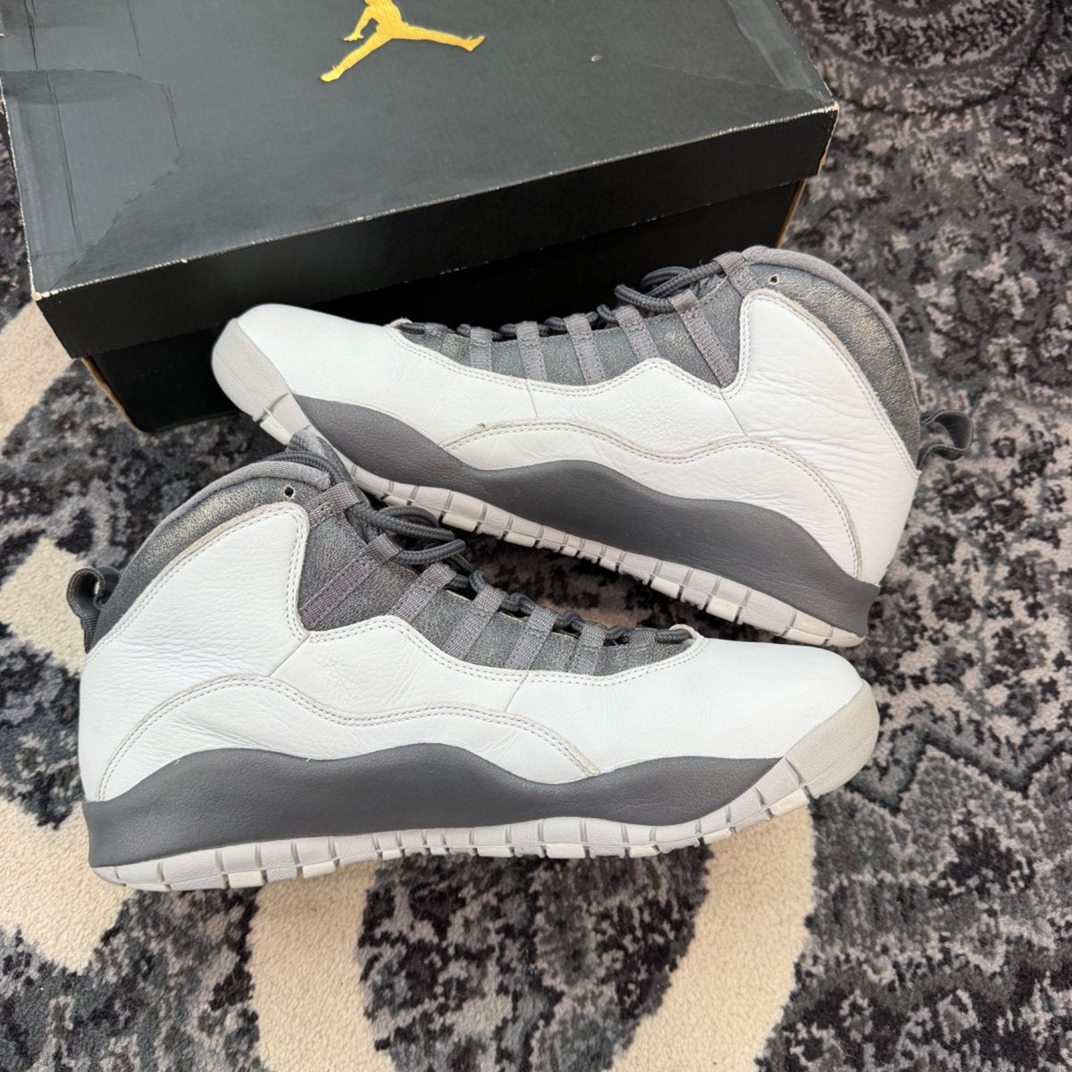 Jordan 10 Retro London (Size 11) (Lightly Worn)