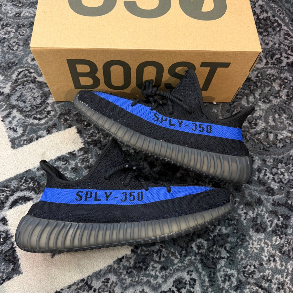 adidas Yeezy Boost 350 V2 Dazzling Blue - Image 1
