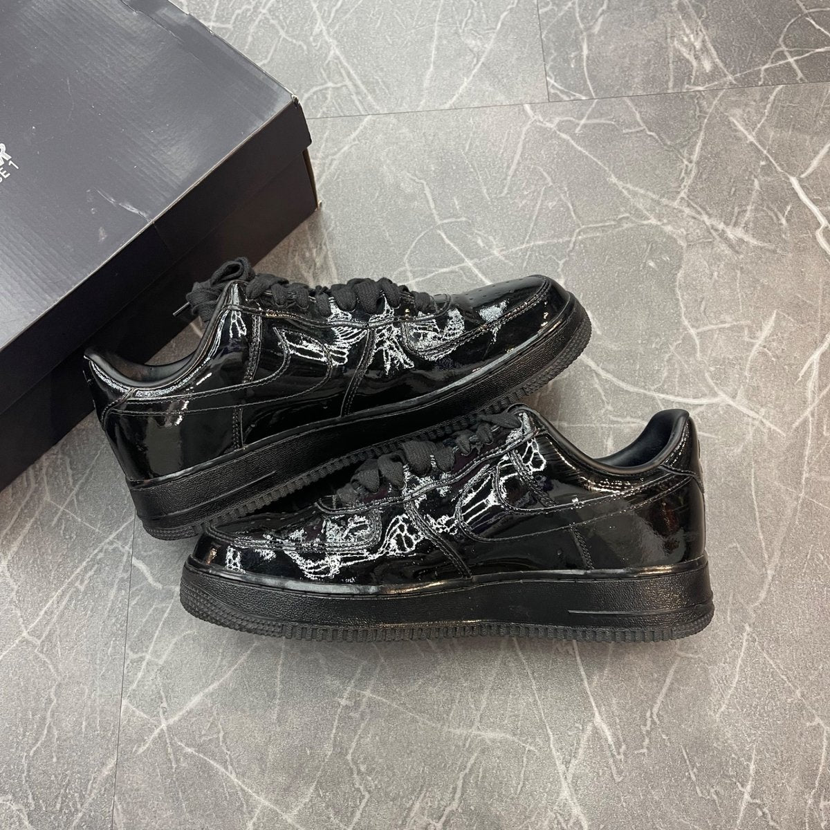 Nike Air Force 1 Low '07 Premium Black Patent (Size 9.5) (Lightly Worn)