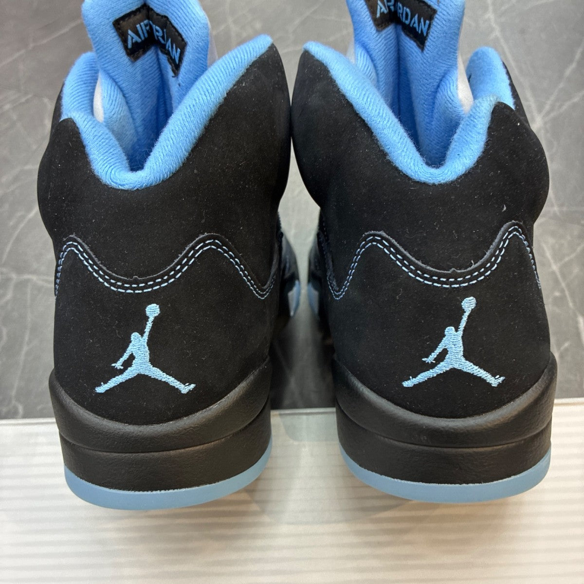 Jordan 5 Retro Black University Blue (2026) - Image 2