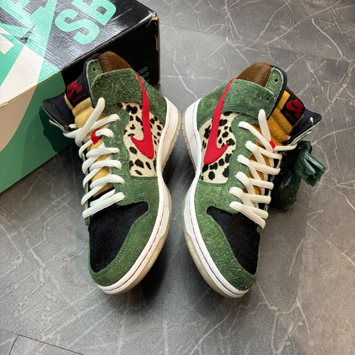 Nike SB Dunk High Dog Walker (Size 9) (VNDS)