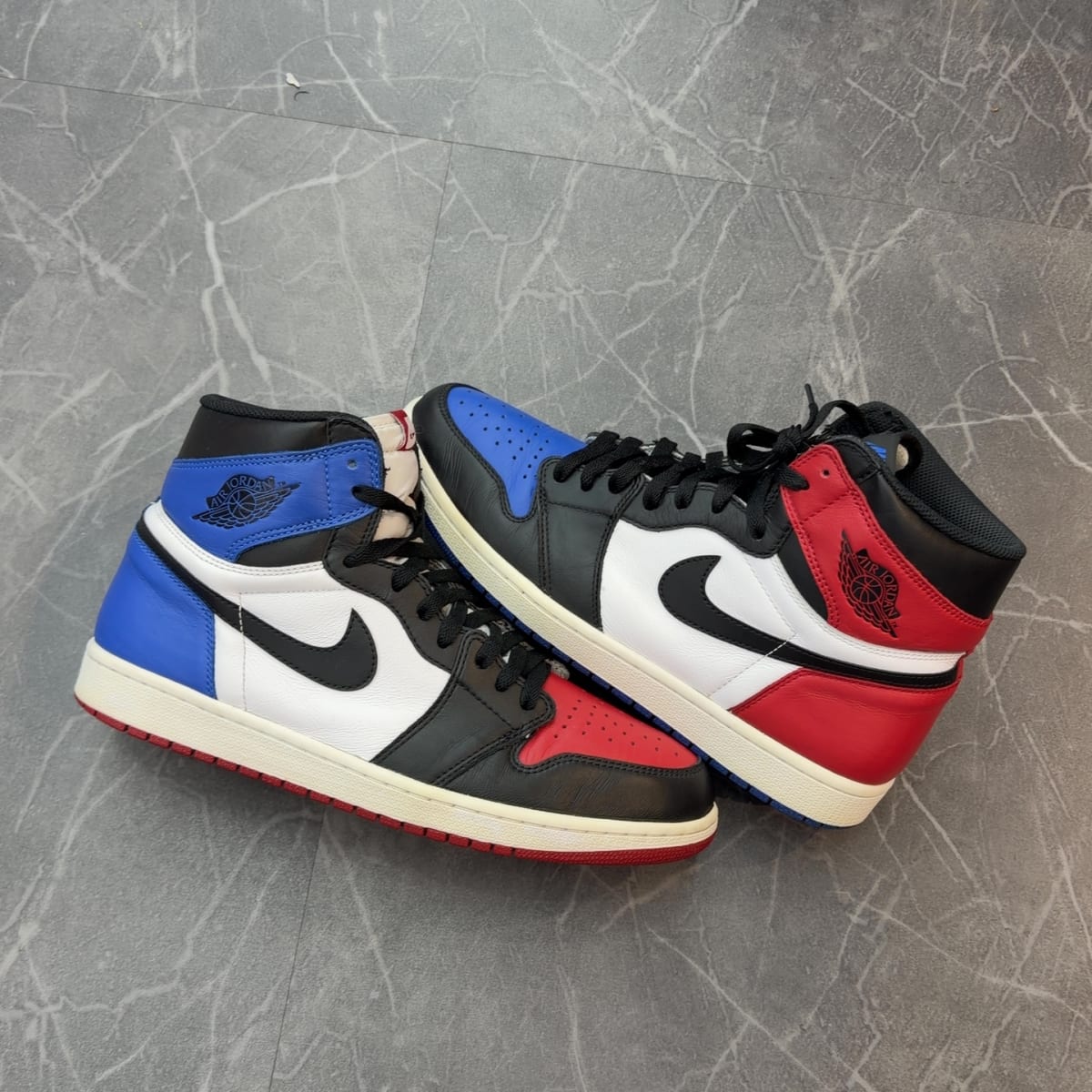 Jordan 1 Retro Top 3 (Size 11) (Lightly Worn)
