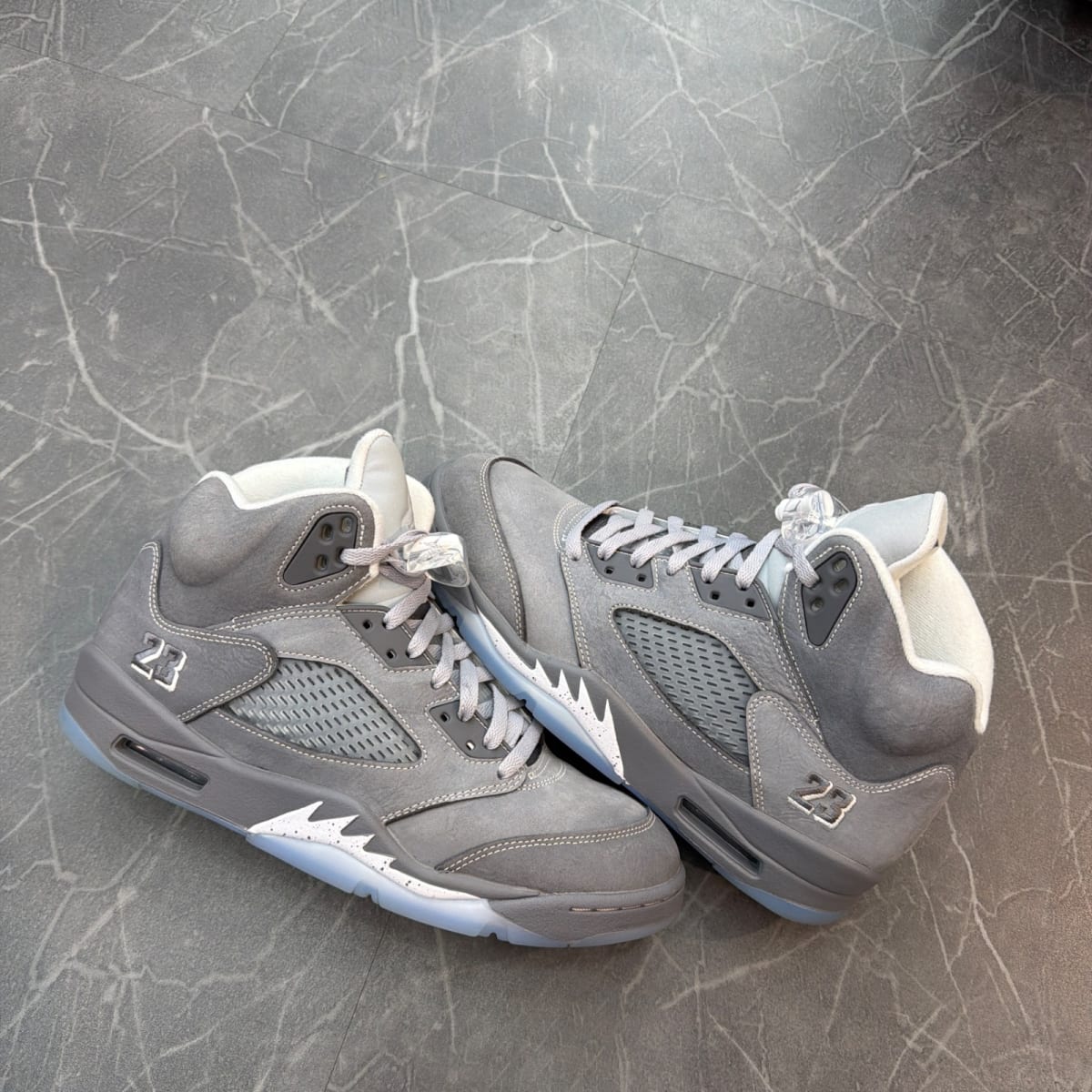 Jordan 5 Retro Wolf Grey (2026) - Image 1