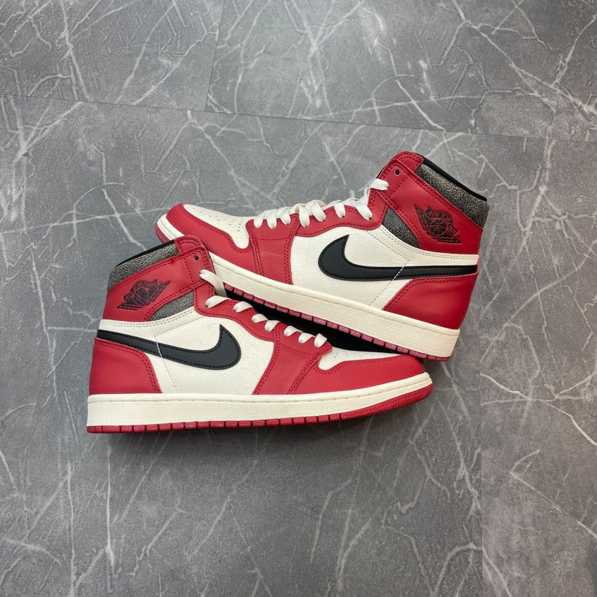 Jordan 1 Retro High OG Chicago Lost and Found - Image 1