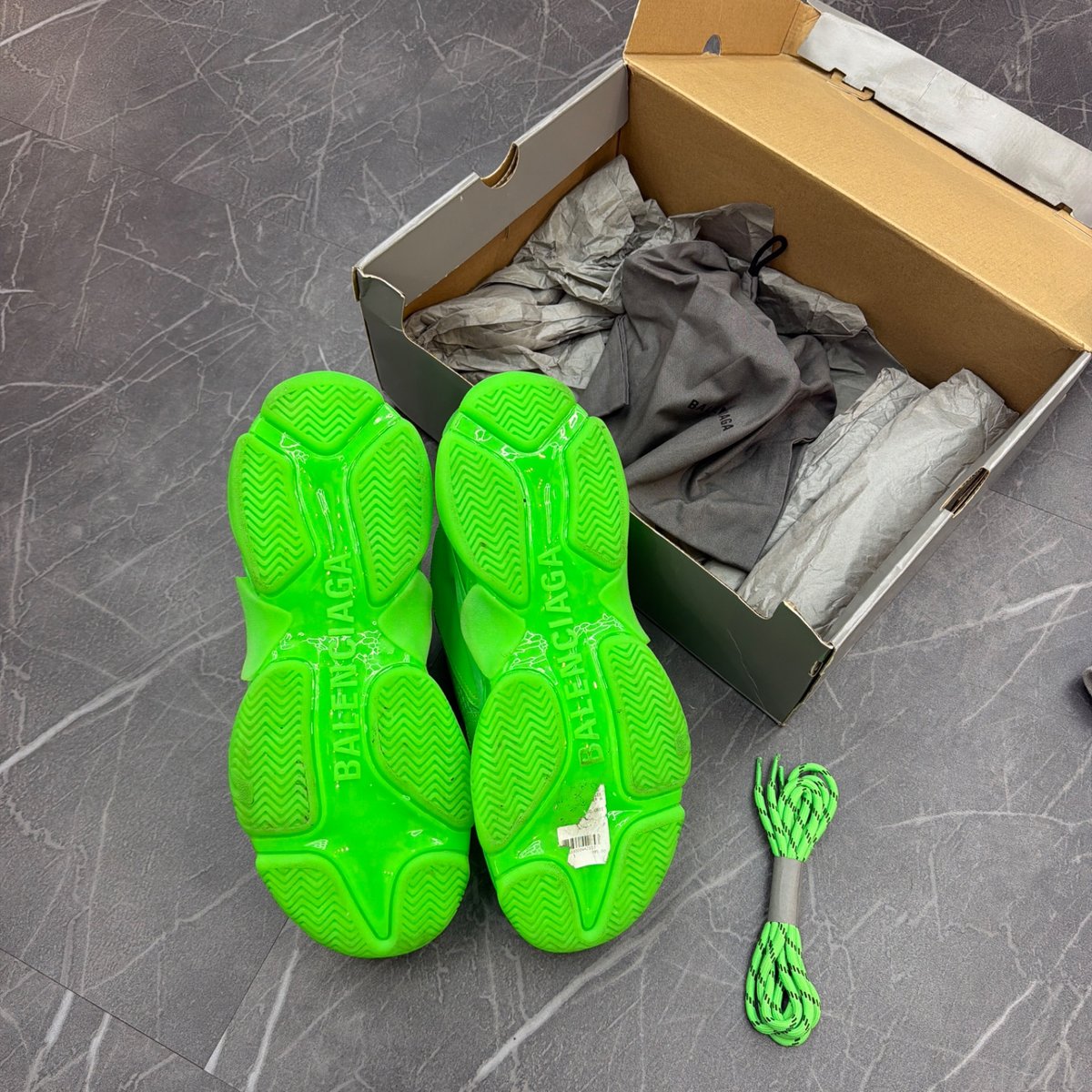 Balenciaga Triple S Soft Neon Green Clear Sole (Size 45) (VNDS)