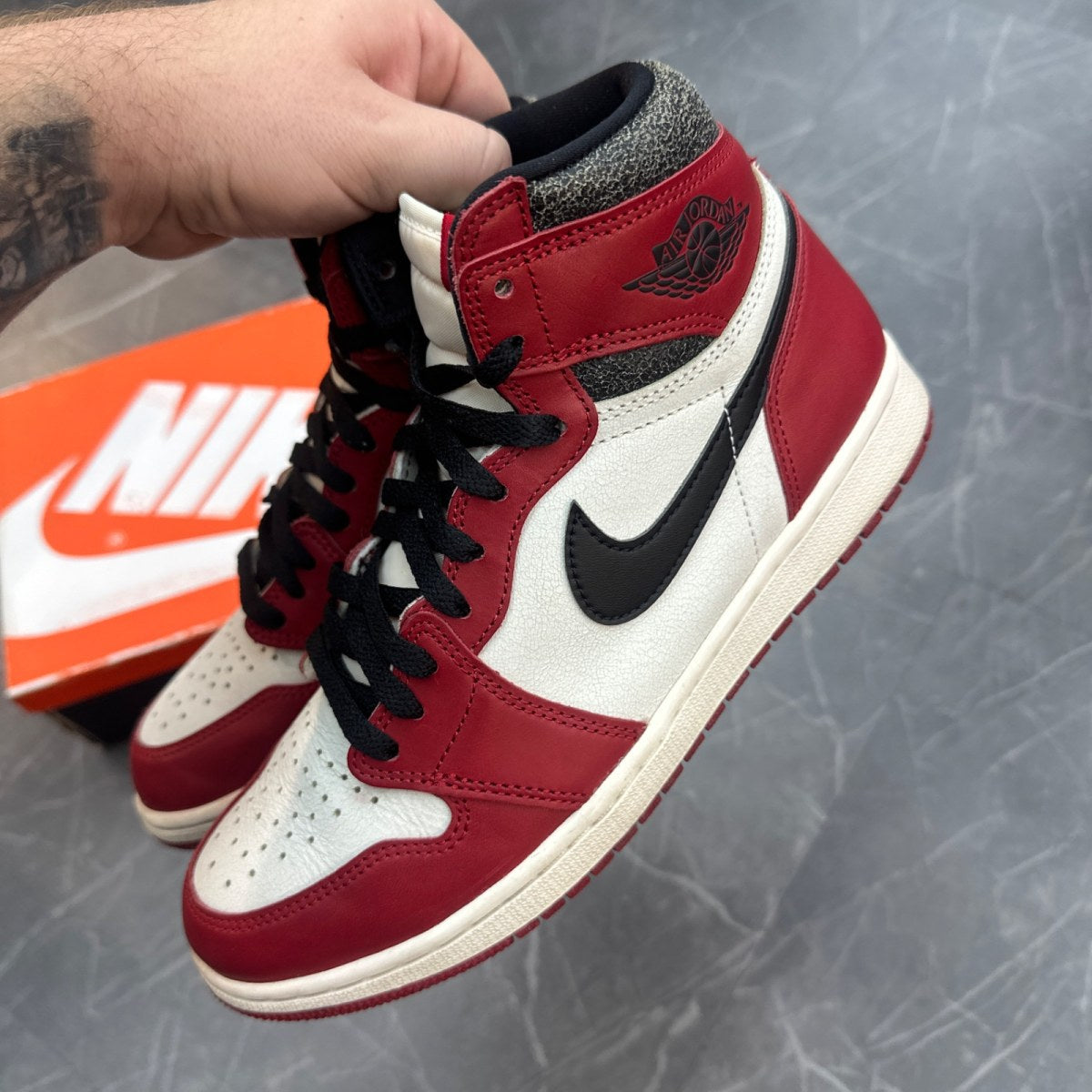 Jordan 1 Retro High OG Chicago Lost and Found - Image 3