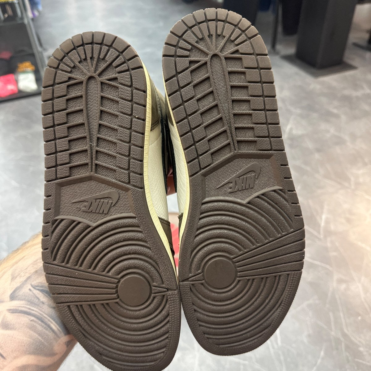 Jordan 1 Retro High OG SP Travis Scott Mocha - Image 5