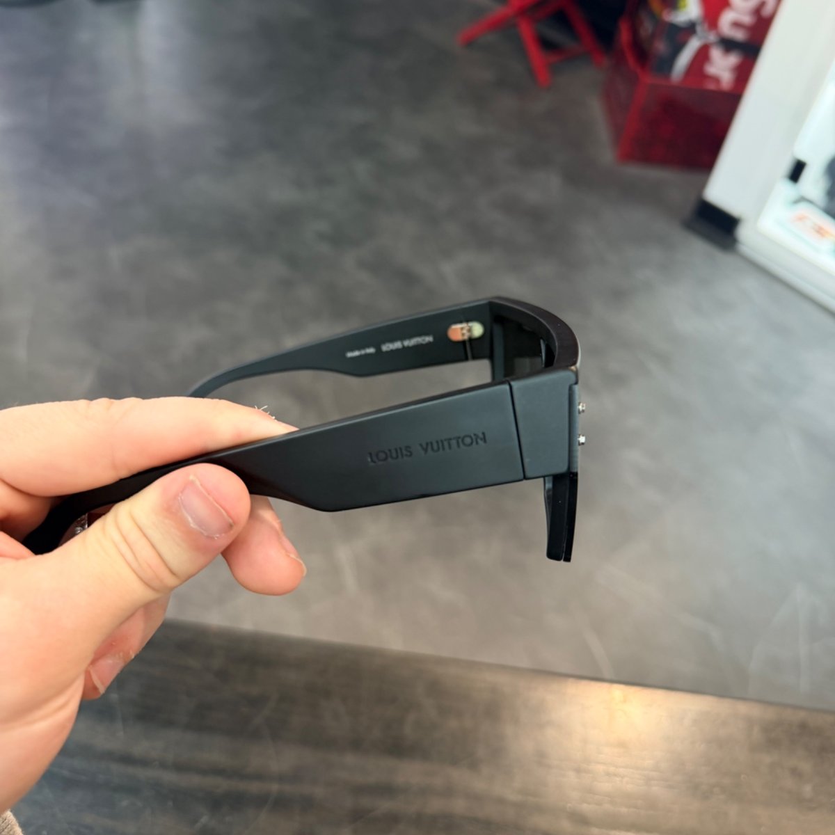 Louis Vuitton LV Waimea L Sunglasses - Image 4